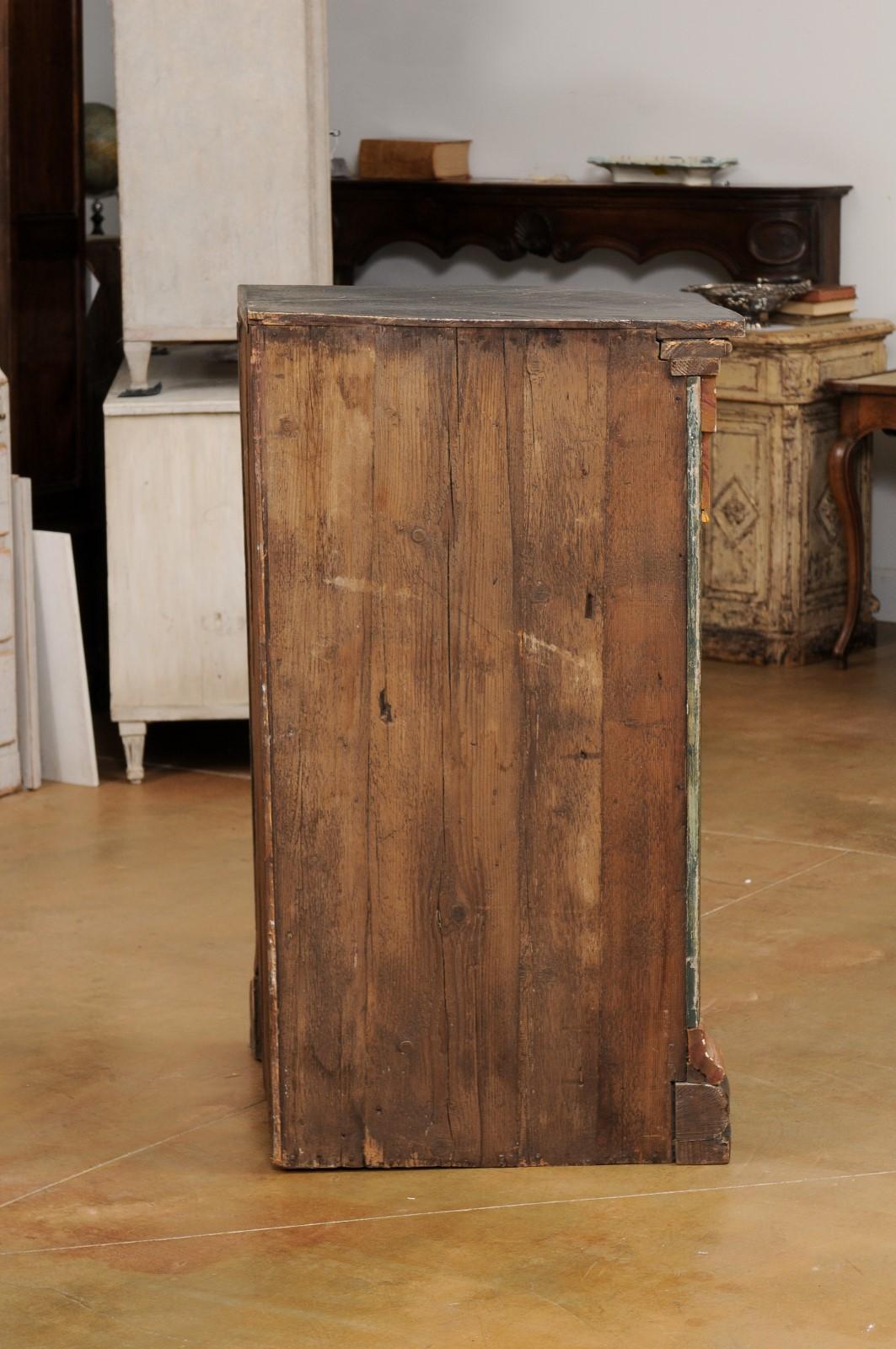 Marmorierter Eckschrank im italienischen neoklassischen Stil des 19. Jahrhunderts mit einer Tür (Holz) im Angebot