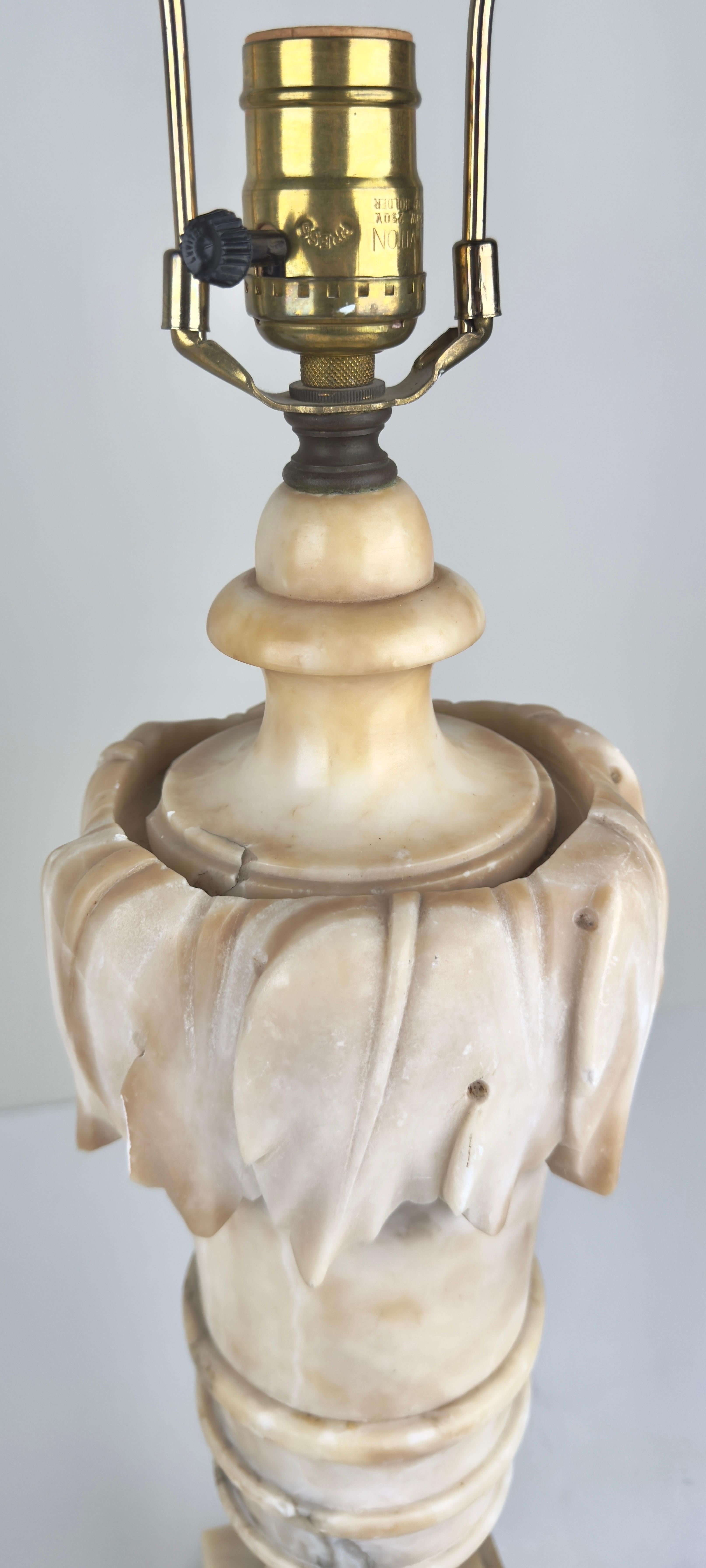 Italian Neoclassical Style Carrara Alabaster Marble Lamp, a Pair 11
