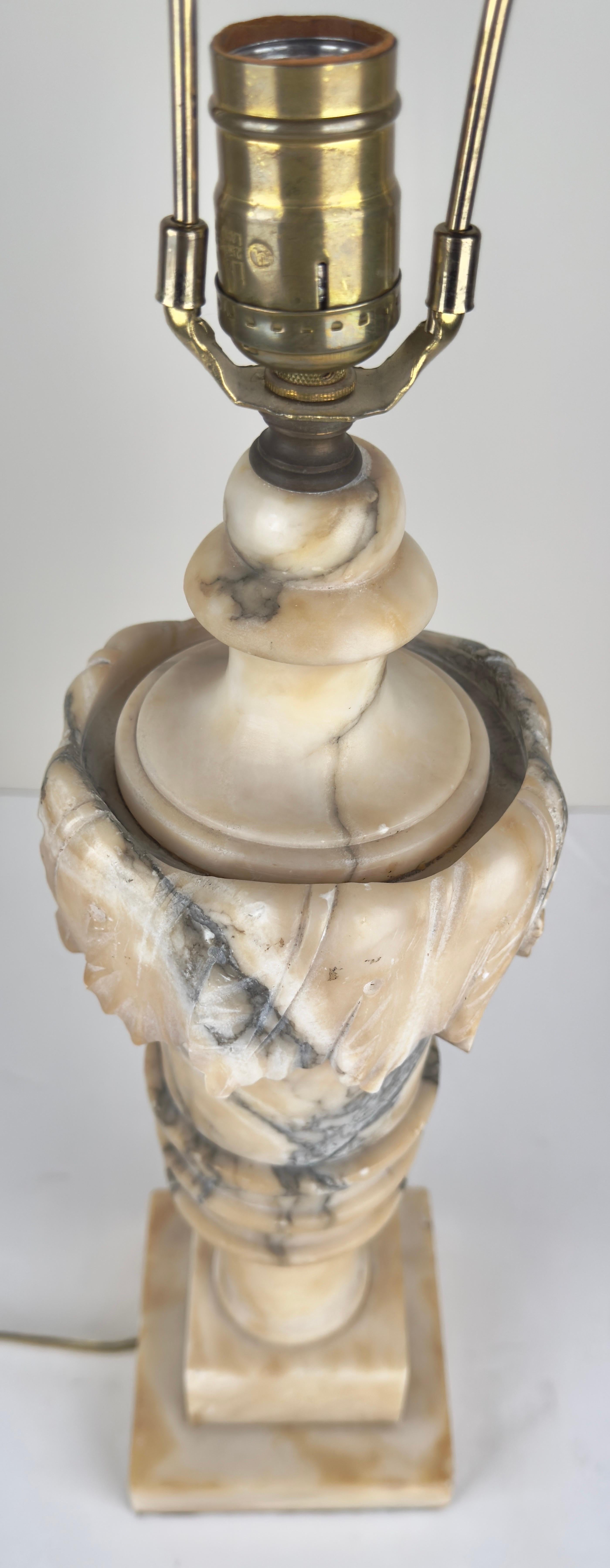 Italian Neoclassical Style Carrara Alabaster Marble Lamp, a Pair 4