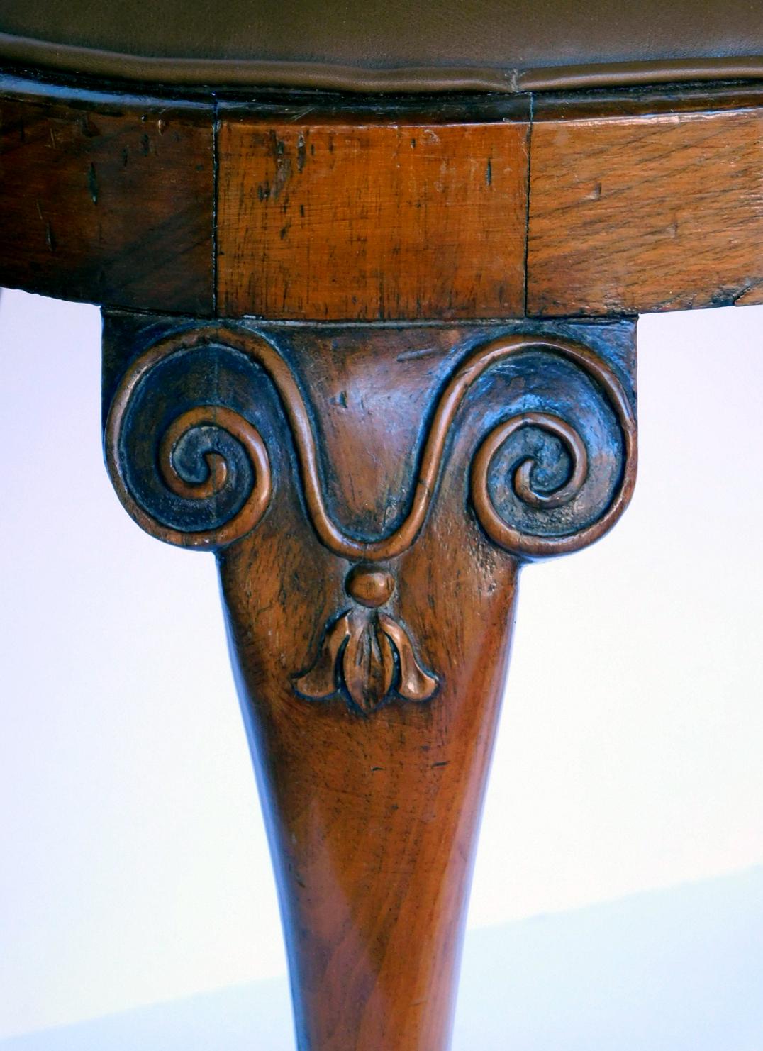 Early 20th Century Italian Neoclassical Style Carved Walnut Oval-Form Stool/Bench