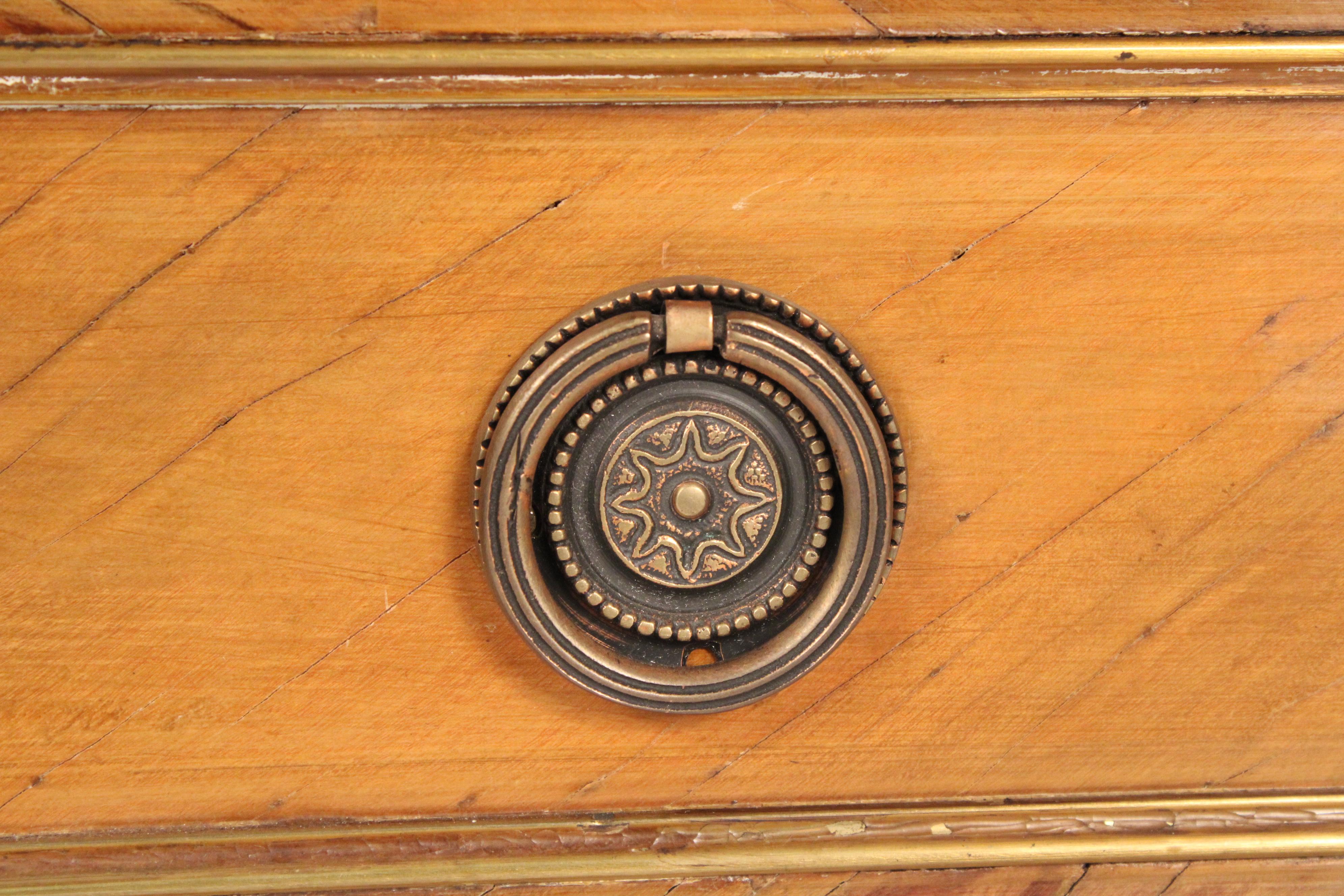 Italian Neoclassical Style Chest of Drawers in vendita 3