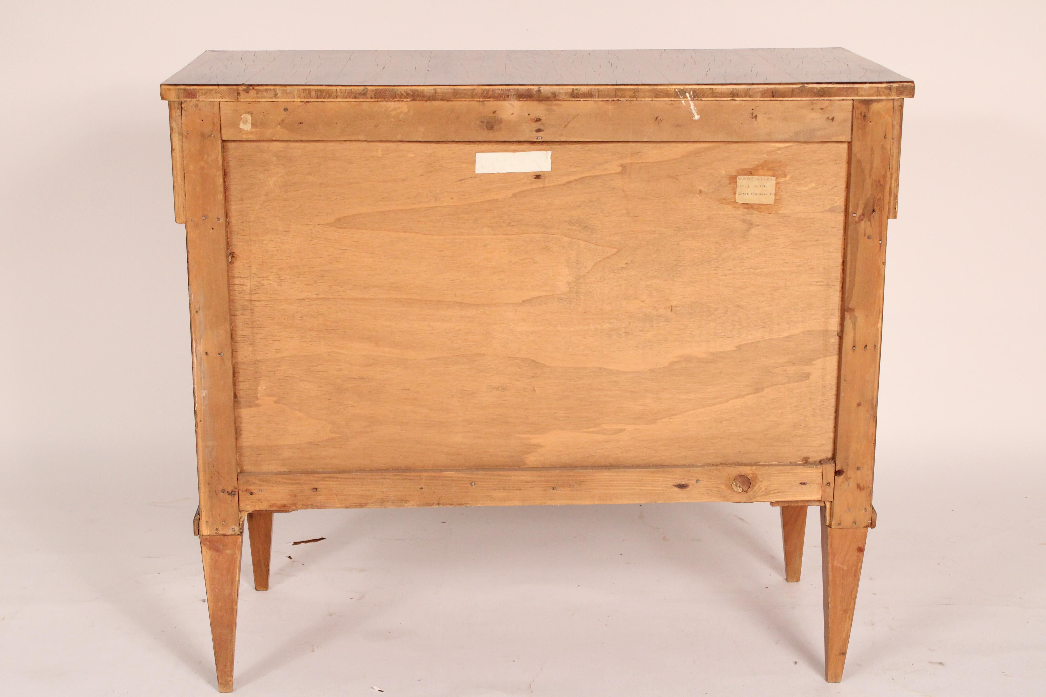 Italian Neoclassical Style Chest of Drawers in vendita 5