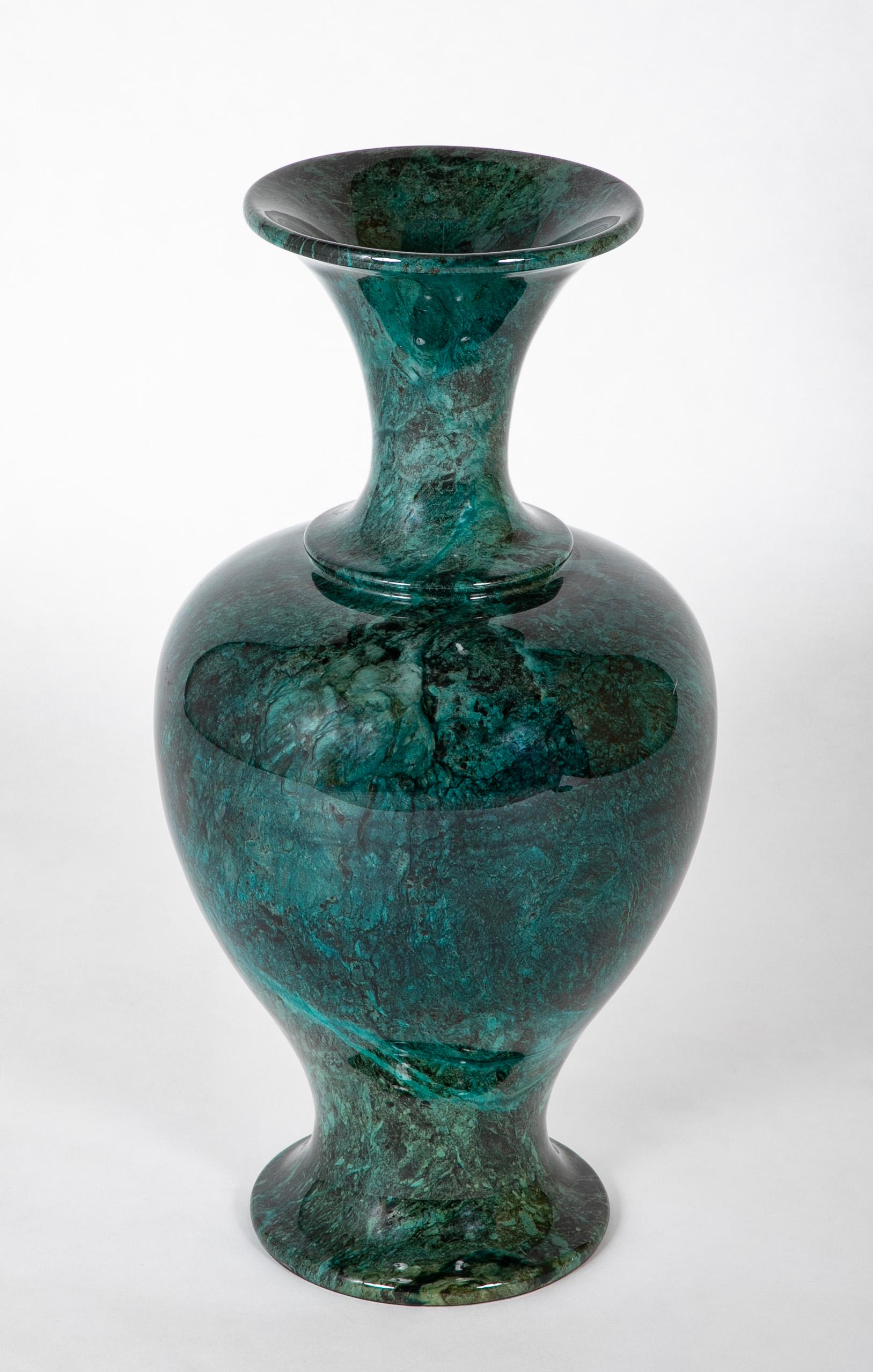 Large scale faux marble vase form urn. This impressive piece is over 2 feet tall, (28 inches). It will make quite and impact on an entry or center table. Made of a sturdy composite in a beautiful faux marble green and black 'verdi antico' finish.