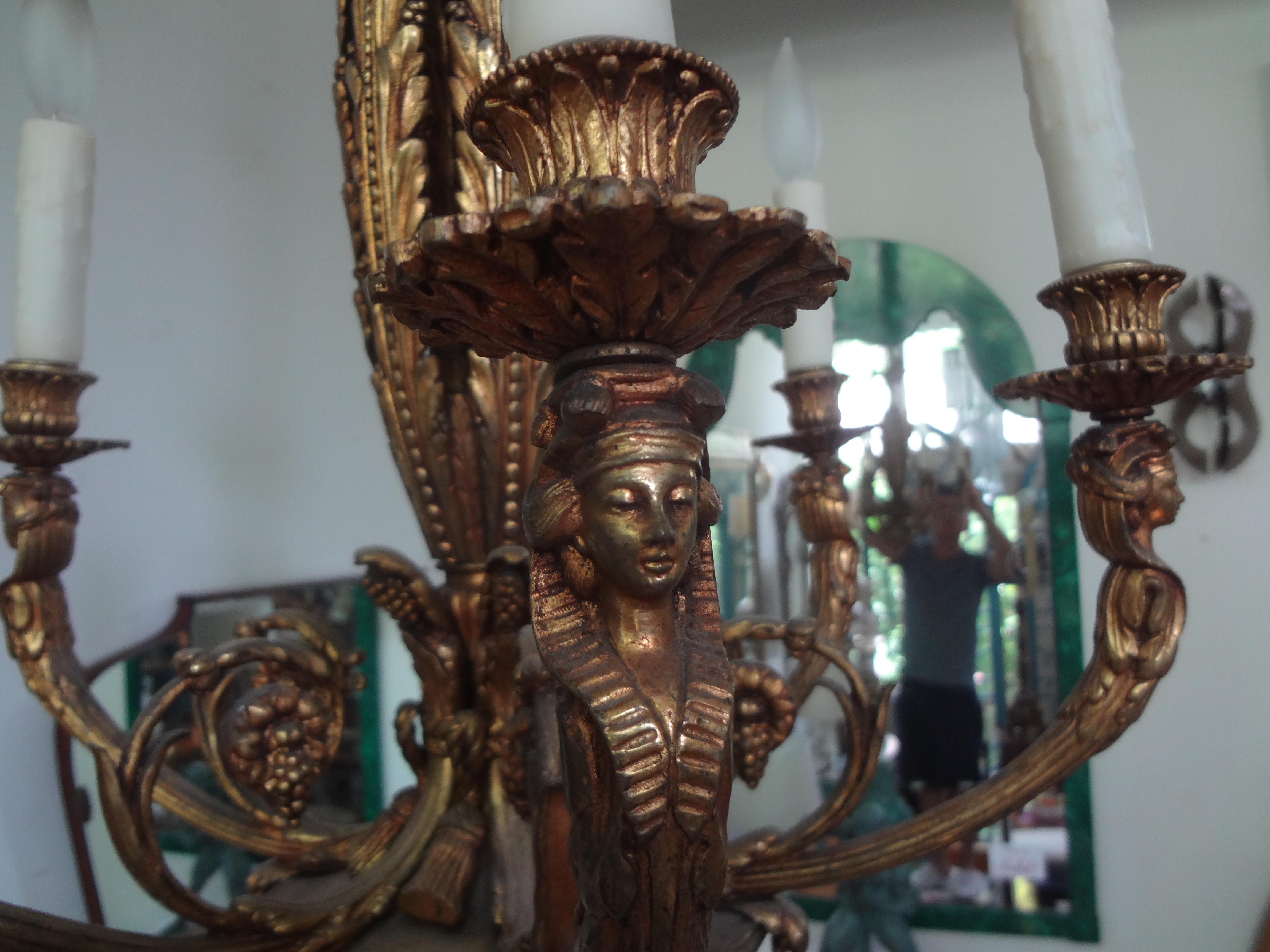 Lámpara de araña italiana de 6 luces de bronce dorado de estilo neoclásico Neoclásico en venta