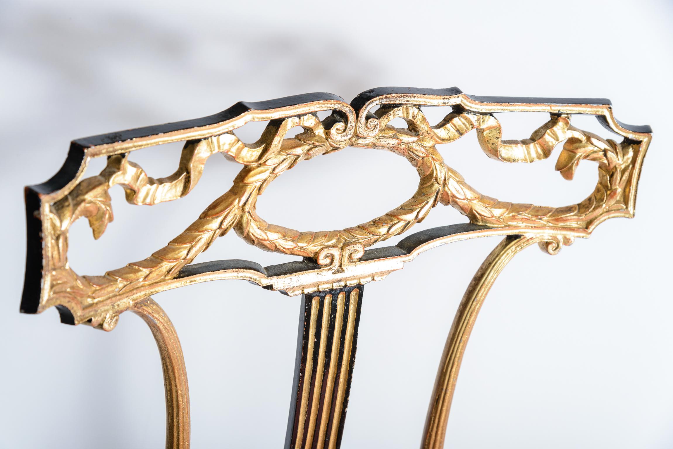 Hollywood Regency Paire de chaises italiennes de style néoclassique en métal doré par Palladio en vente