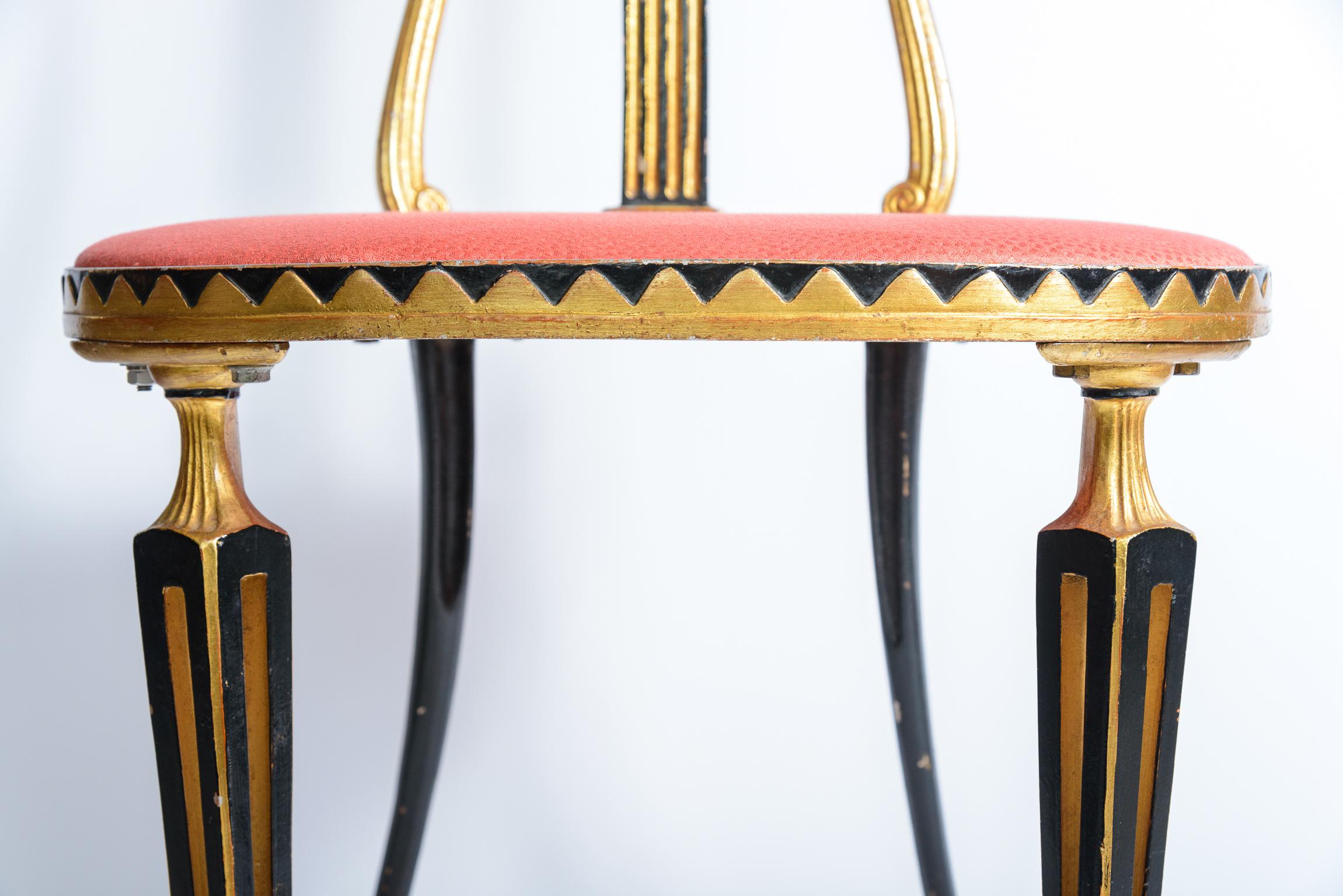 Italienische Stühle aus vergoldetem Metall im neoklassischen Stil von Palladio, A-Paar im Zustand „Gut“ im Angebot in West Palm Beach, FL
