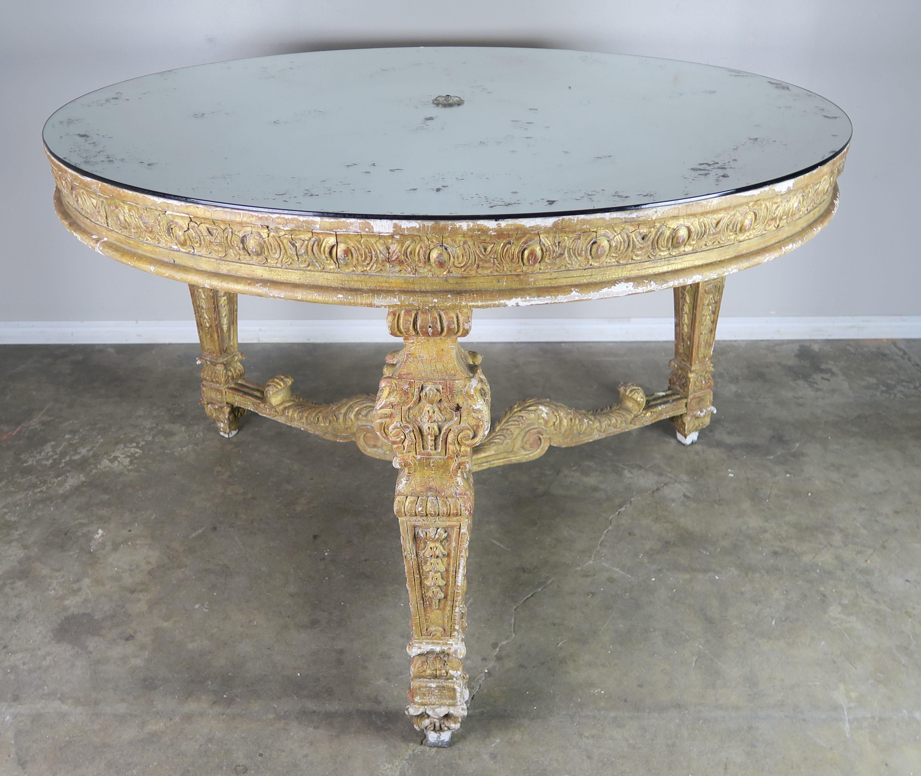Italian Neoclassical Style Giltwood Center Table with Mirrored Top In Distressed Condition In Los Angeles, CA