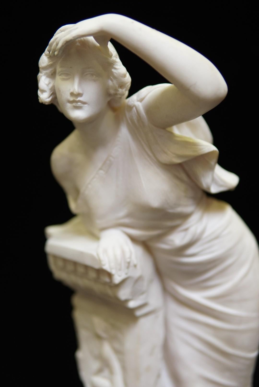 Néoclassique Sculpture en albâtre sculptée à la main de style néoclassique italien, XIXe siècle en vente