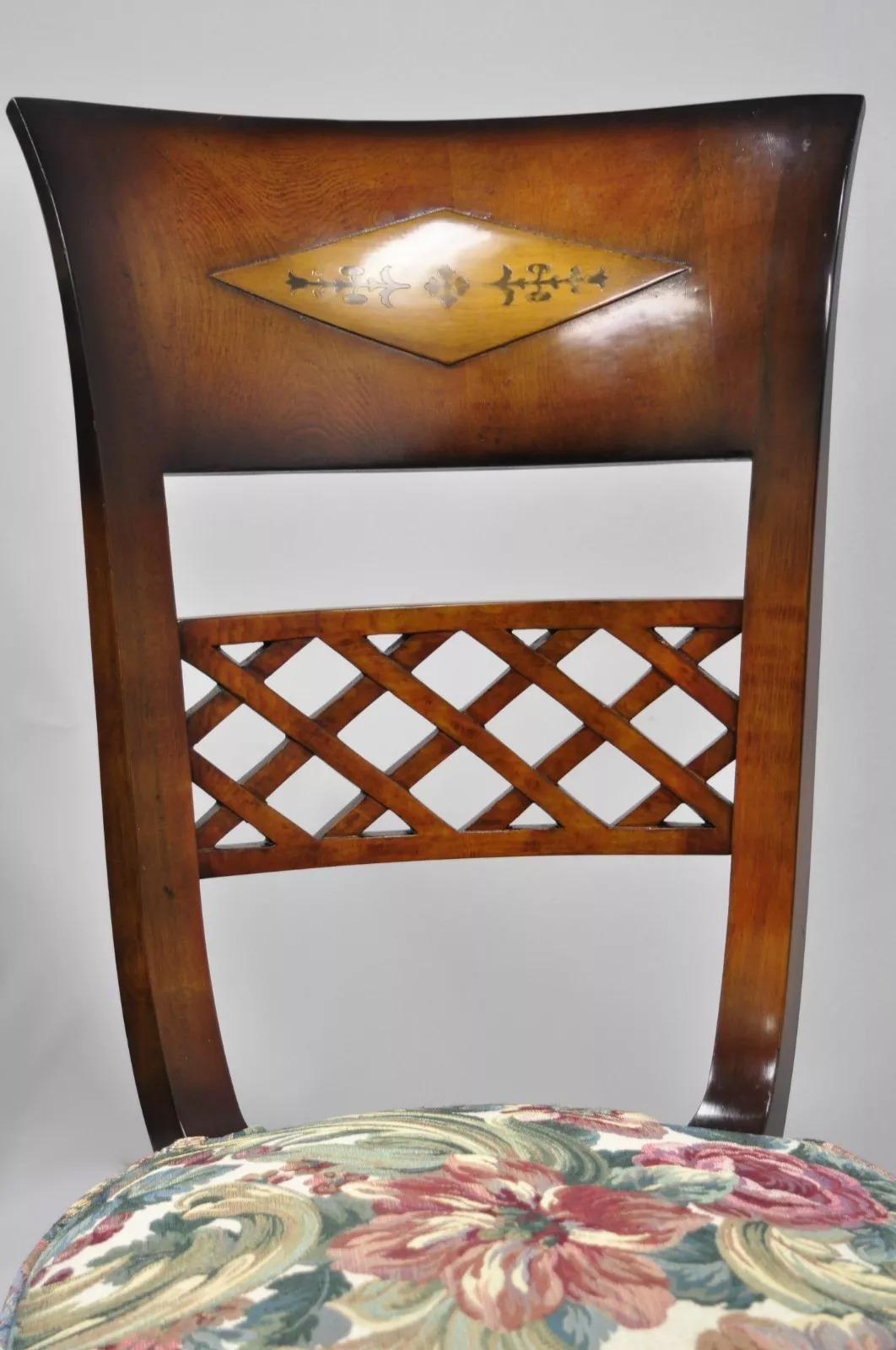 Sedie da pranzo con schienale alto in stile neoclassico italiano, intarsiate in ottone - Set di 8 in vendita 2