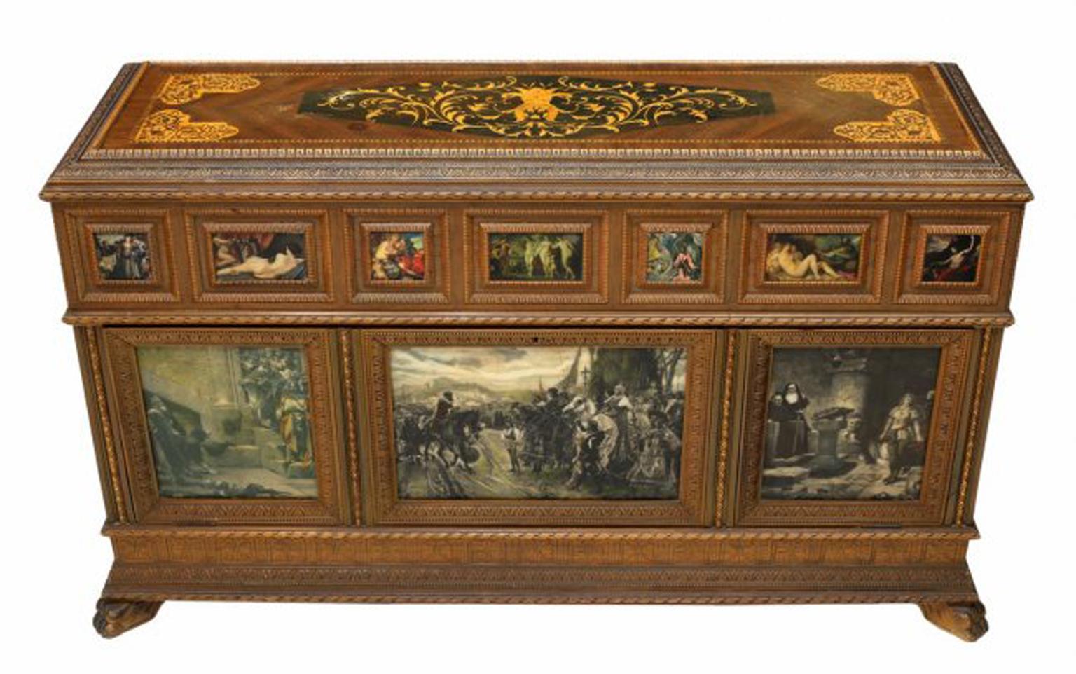 One of a kind Italian neoclassical style inlaid satinwood and fruitwood cassone.
20th century.
The beautifully inlaid hinged rectangular top is over another satinwood pull-out top revealing a long storage compartment, both over a beautiful frieze