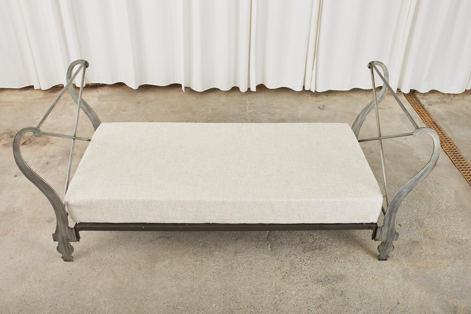 Italian Neoclassical Style Iron Scrolled Daybed In Good Condition For Sale In Rio Vista, CA