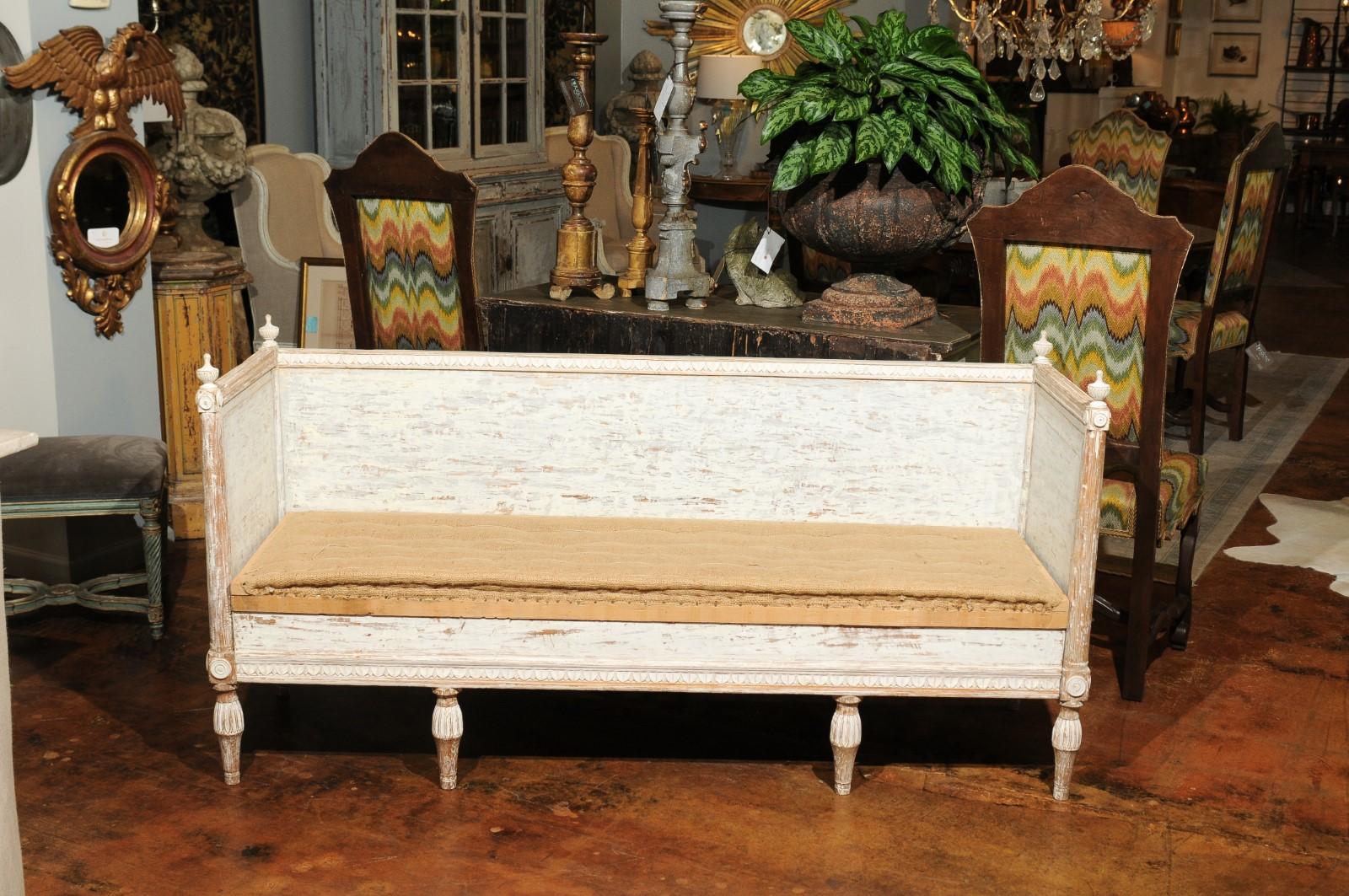 Hand-Carved Italian Neoclassical Style Painted and Carved Wooden Bench with Hidden Storage For Sale