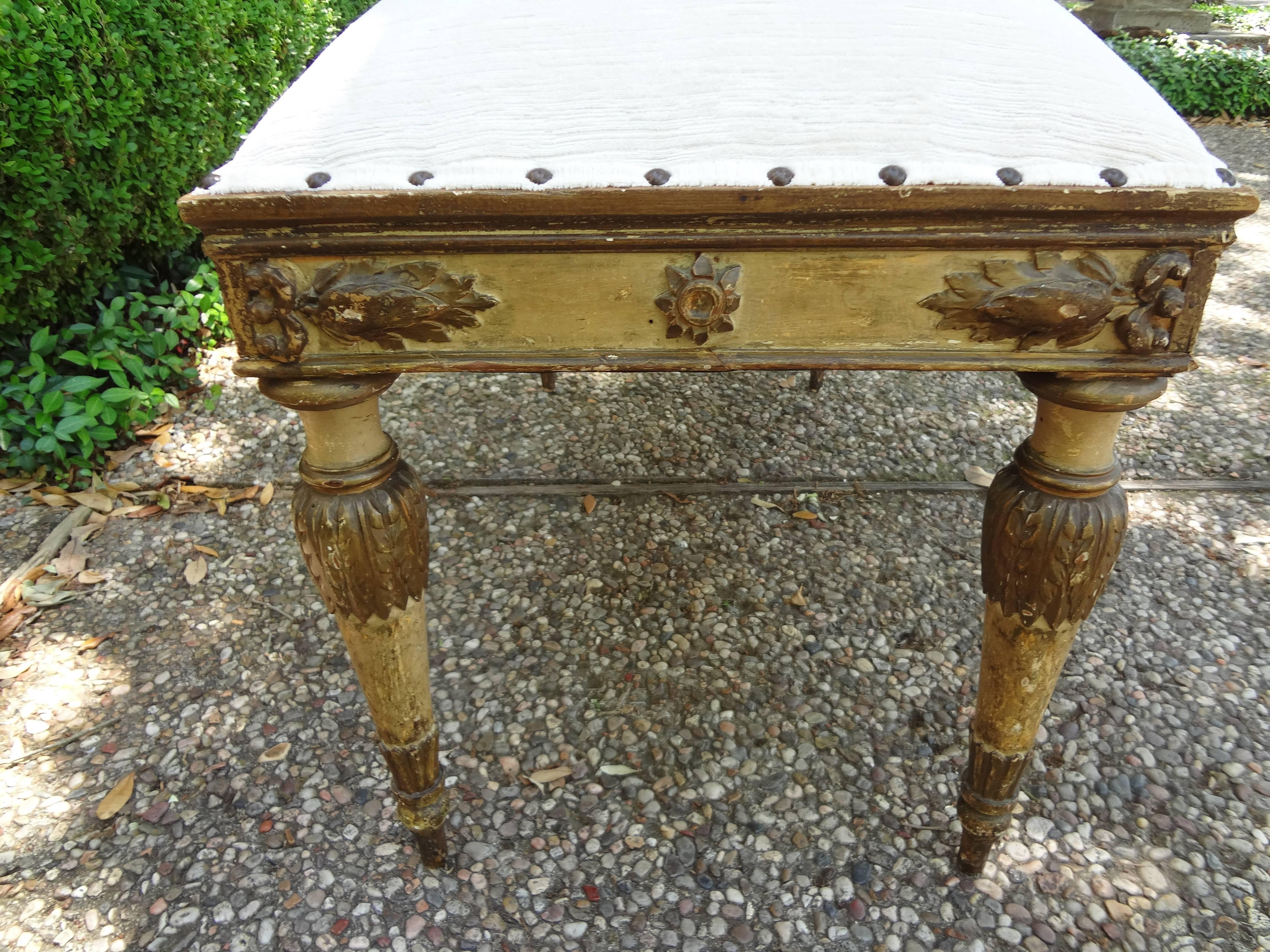Italian Neoclassical Style Painted and Giltwood Bench For Sale 1