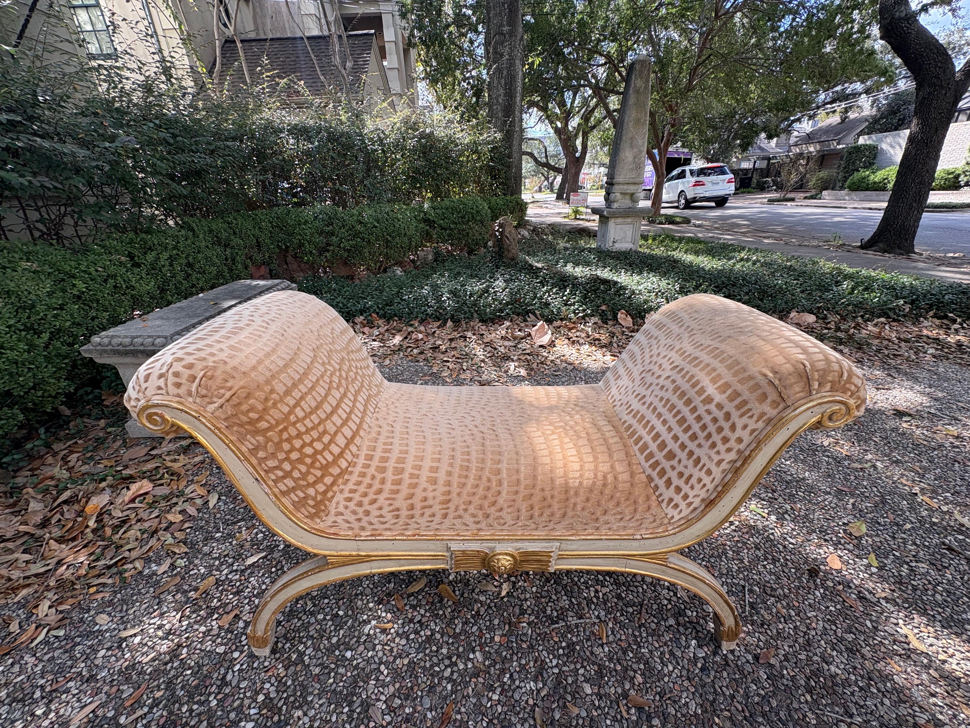 Panchina italiana in stile neoclassico dipinta e in legno dorato in vendita 5