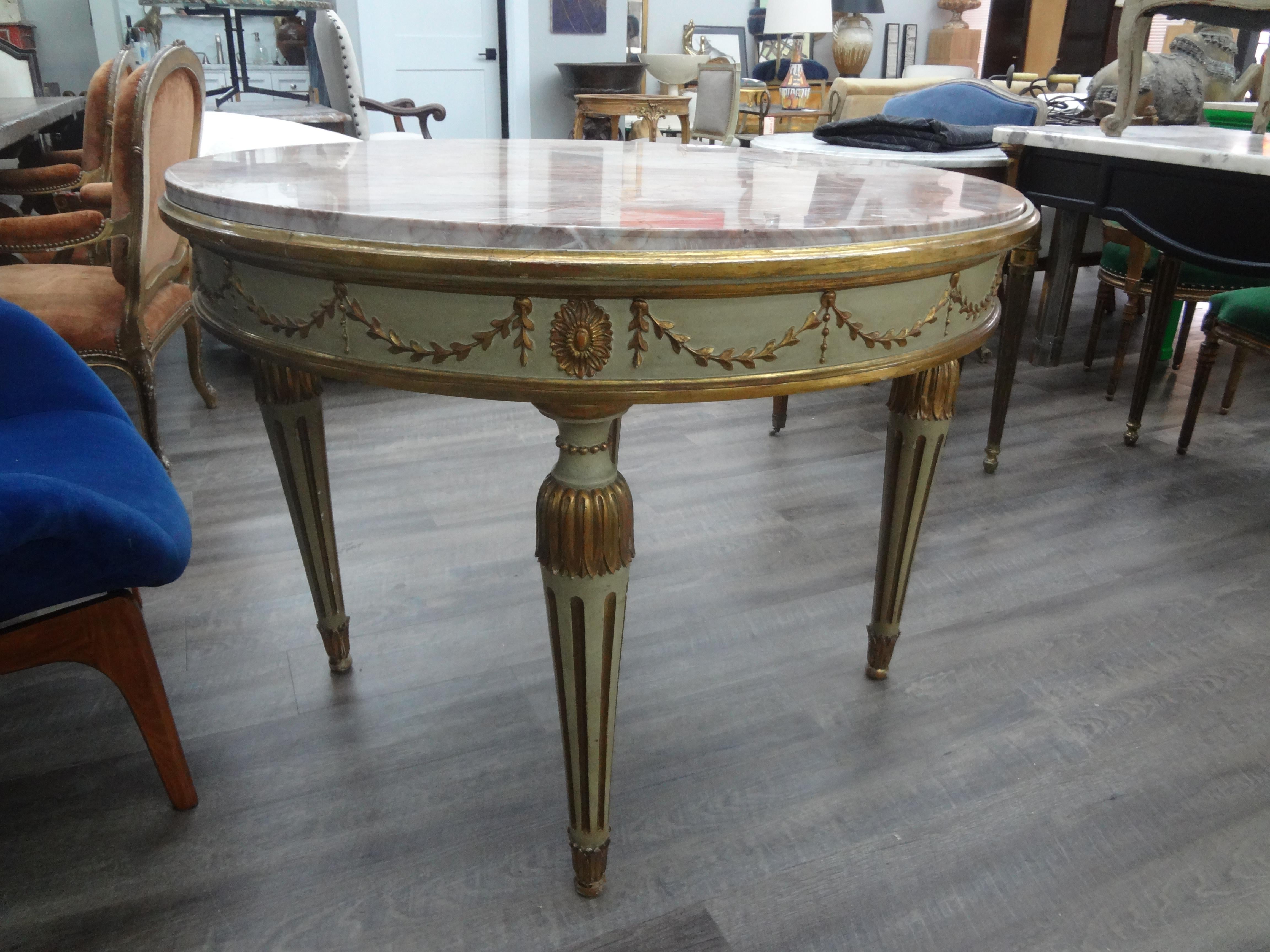 Italian Neoclassical Style Painted And Parcel Gilt Center Table For Sale 3