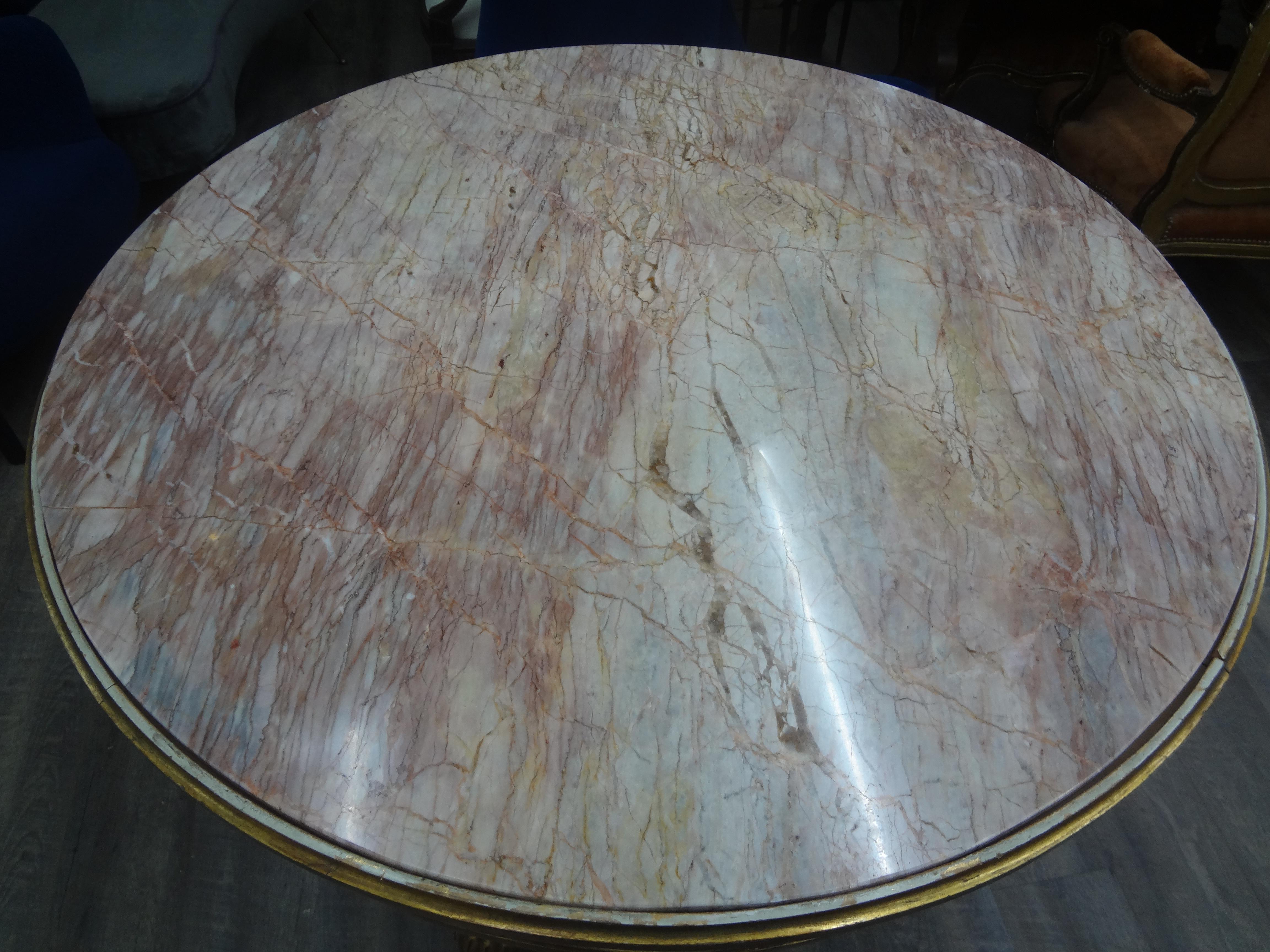 Italian Neoclassical Style Painted And Parcel Gilt Center Table For Sale 4