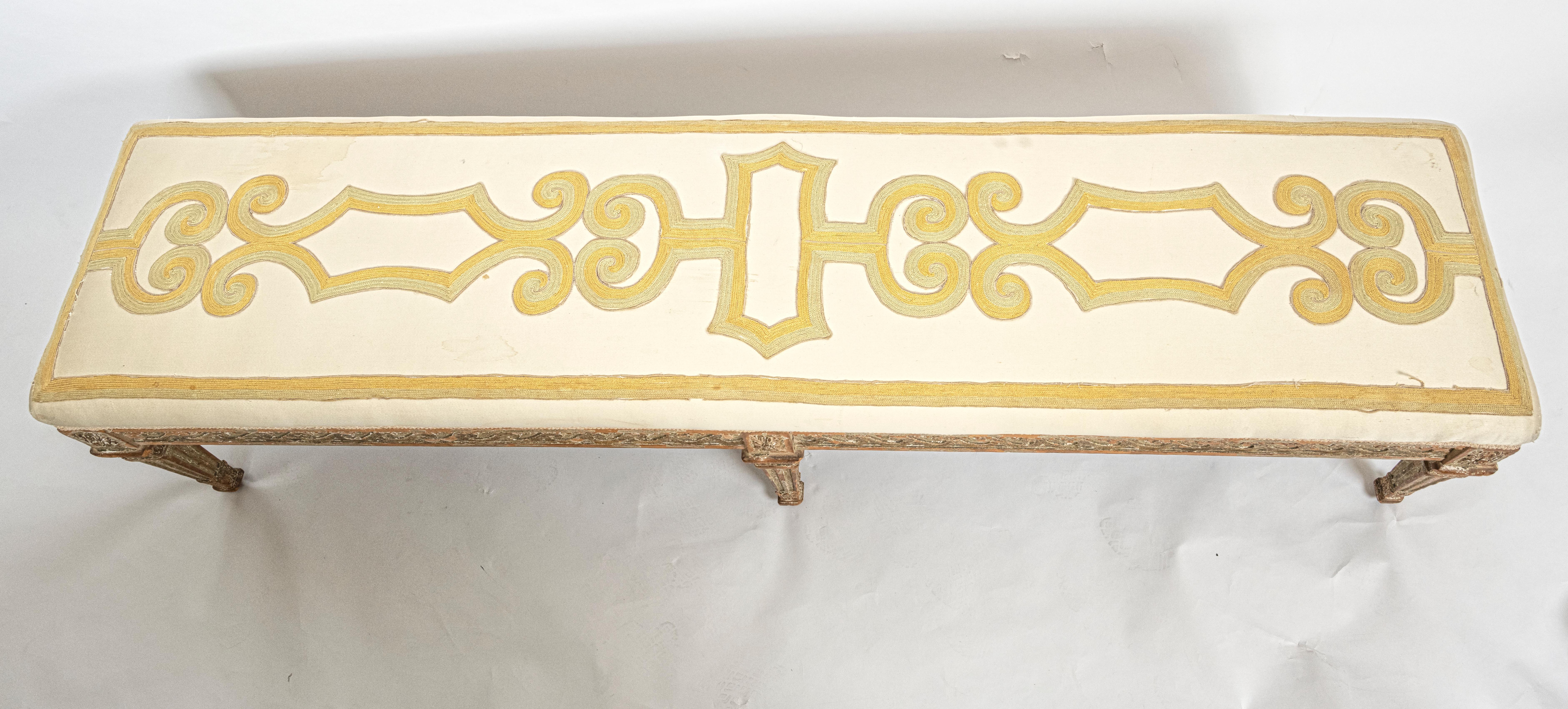 Italian Neoclassical-Style Painted Wood Bench For Sale 1