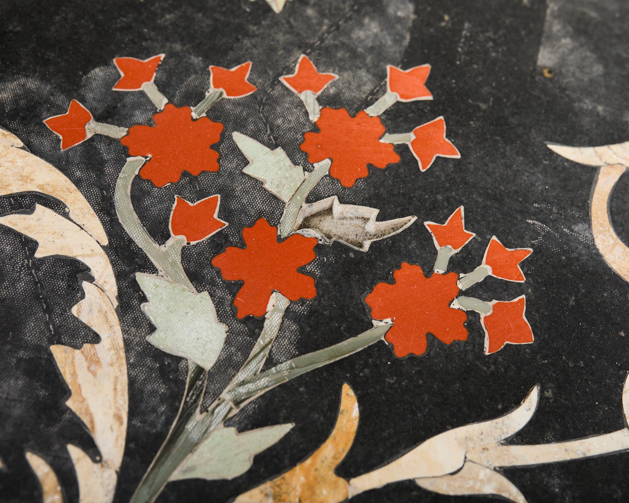 Italienischer Esstisch aus Pietra Dura-Marmor im neoklassischen Stil im Angebot 12
