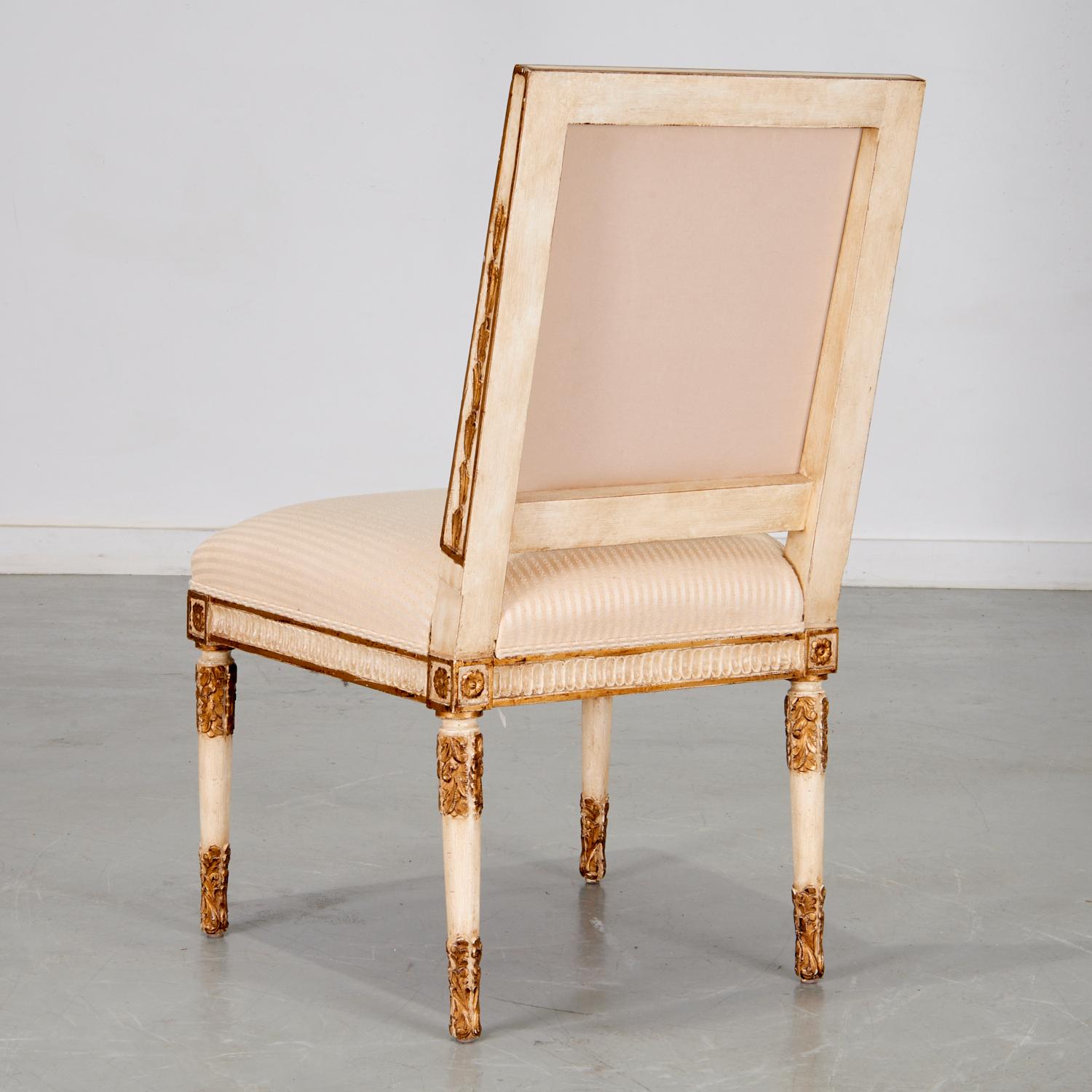 20th Century Italian Neoclassical Style Slipper Chair with Cream and Gold Painted Accents For Sale