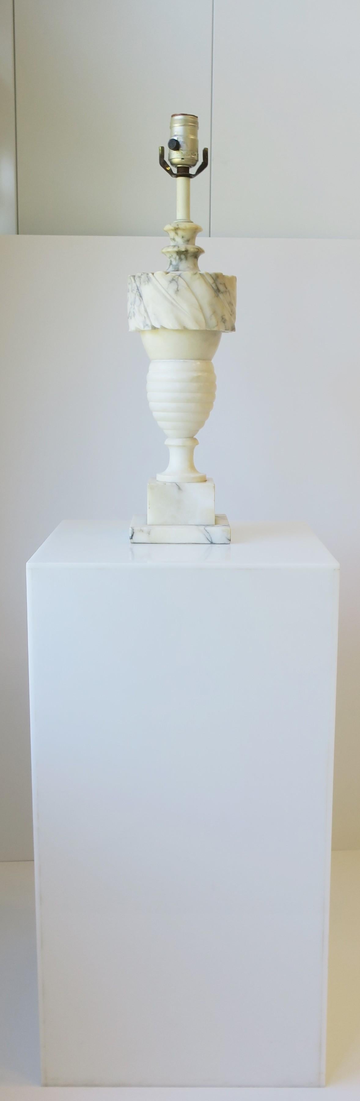 Italian Neoclassical Marble Urn Table or Desk Lamp 5