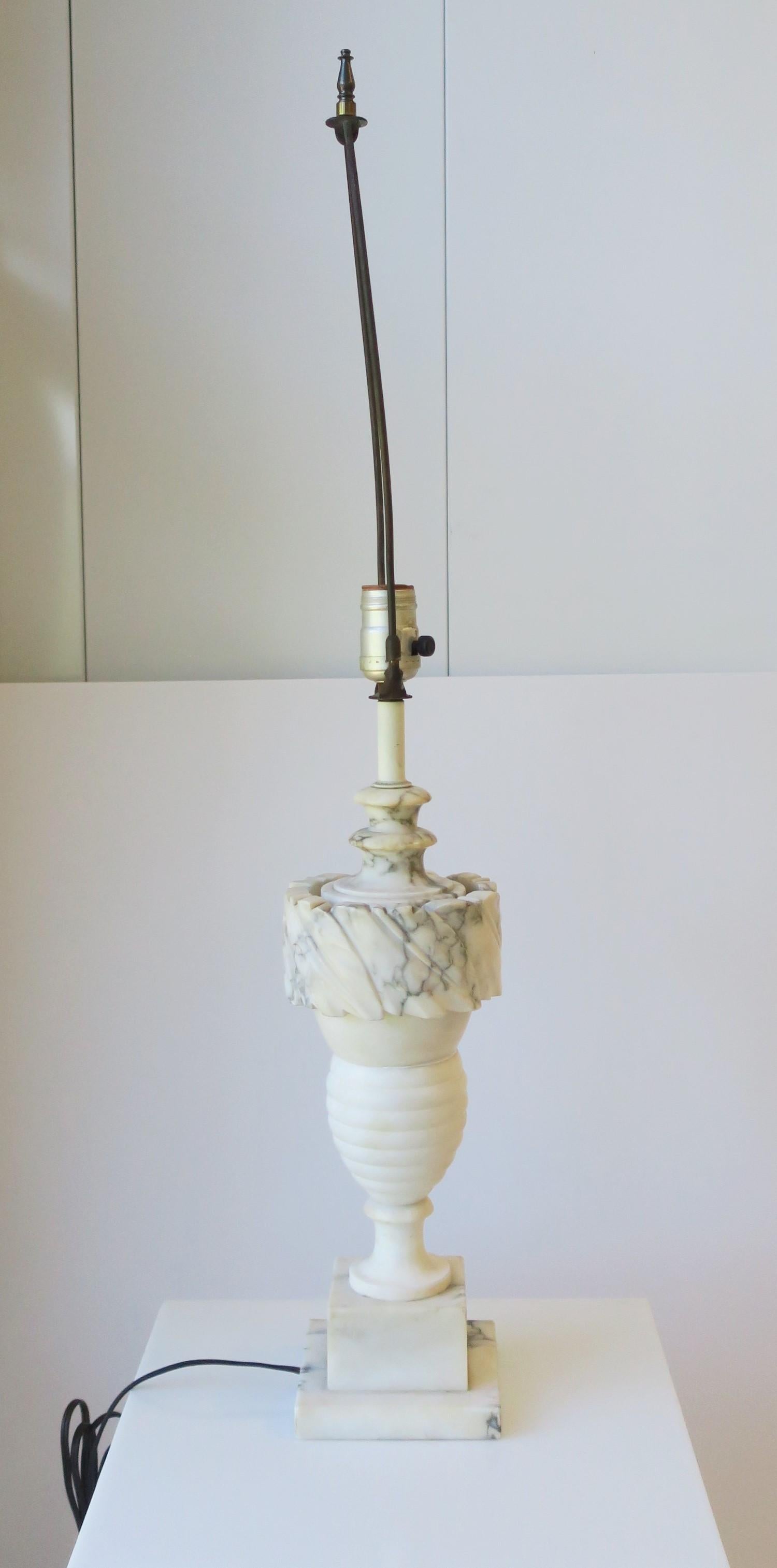 Italian Neoclassical Marble Urn Table or Desk Lamp 8