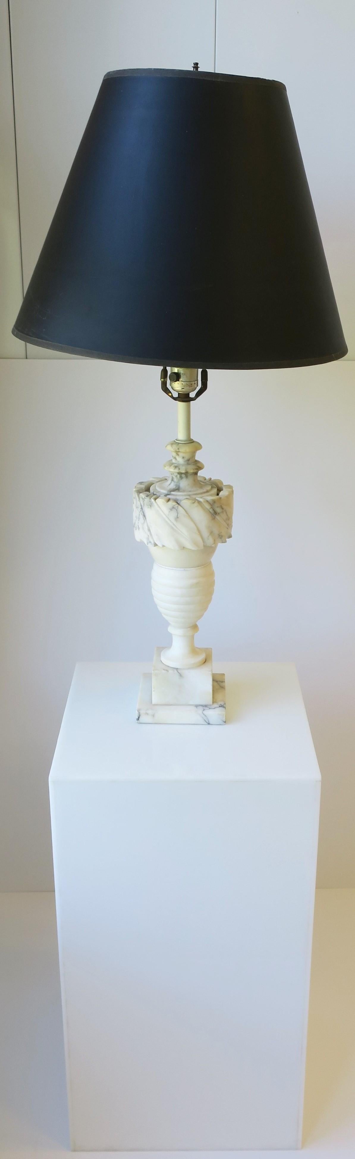 Italian Neoclassical Marble Urn Table or Desk Lamp 2