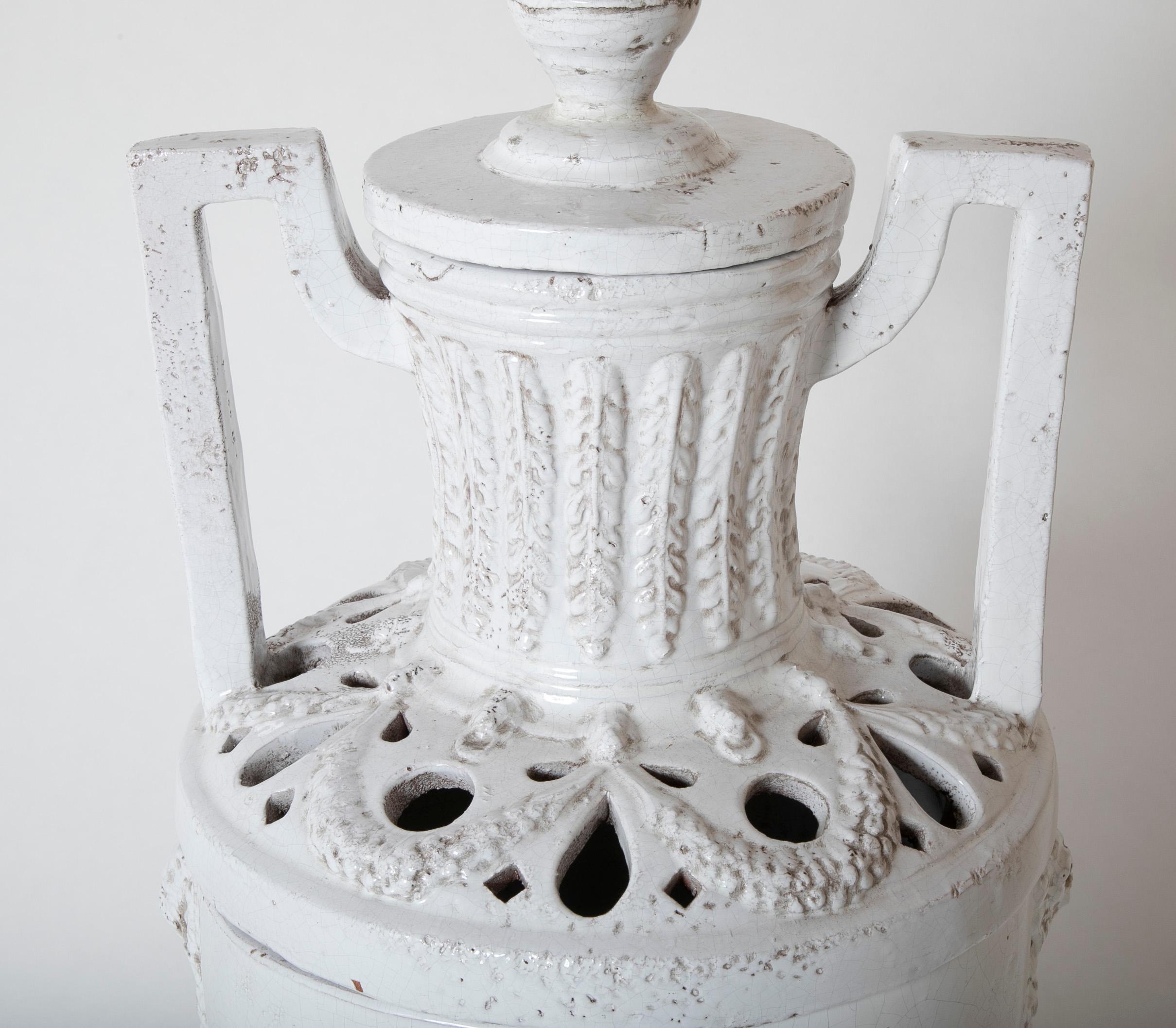 20th Century Italian Neoclassical White Glazed Ceramic Urn, Large Scale For Sale