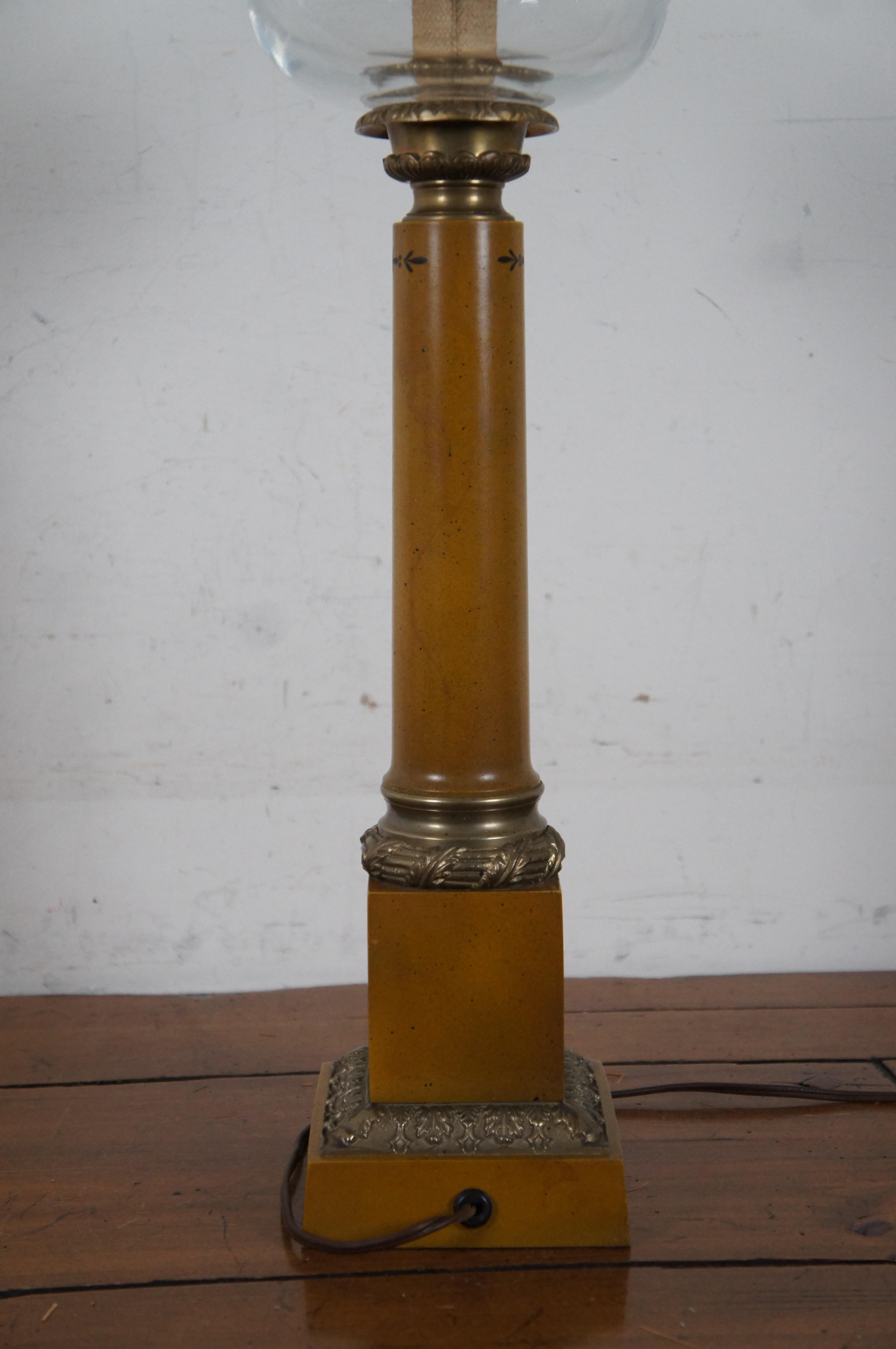Italian Neoclassical Yellow Toile Corinthian Column Oil Lantern Style Table Lamp In Good Condition For Sale In Dayton, OH