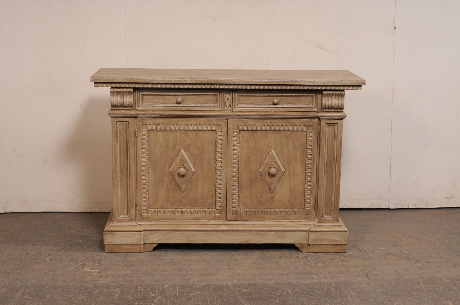 Credenza italiana in legno ben dettagliata con cassetti estraibili (lunghezza 5 piedi) in vendita 4