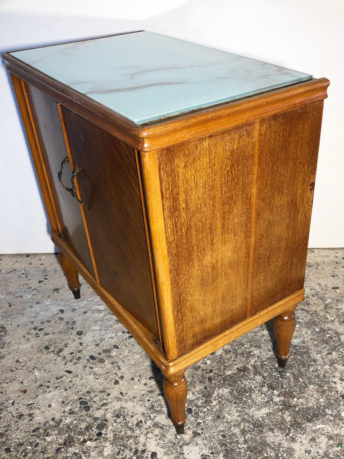 Italian Night Stands from 1970 in Walnut Natural Color, Glass Top In Good Condition For Sale In Buggiano, IT