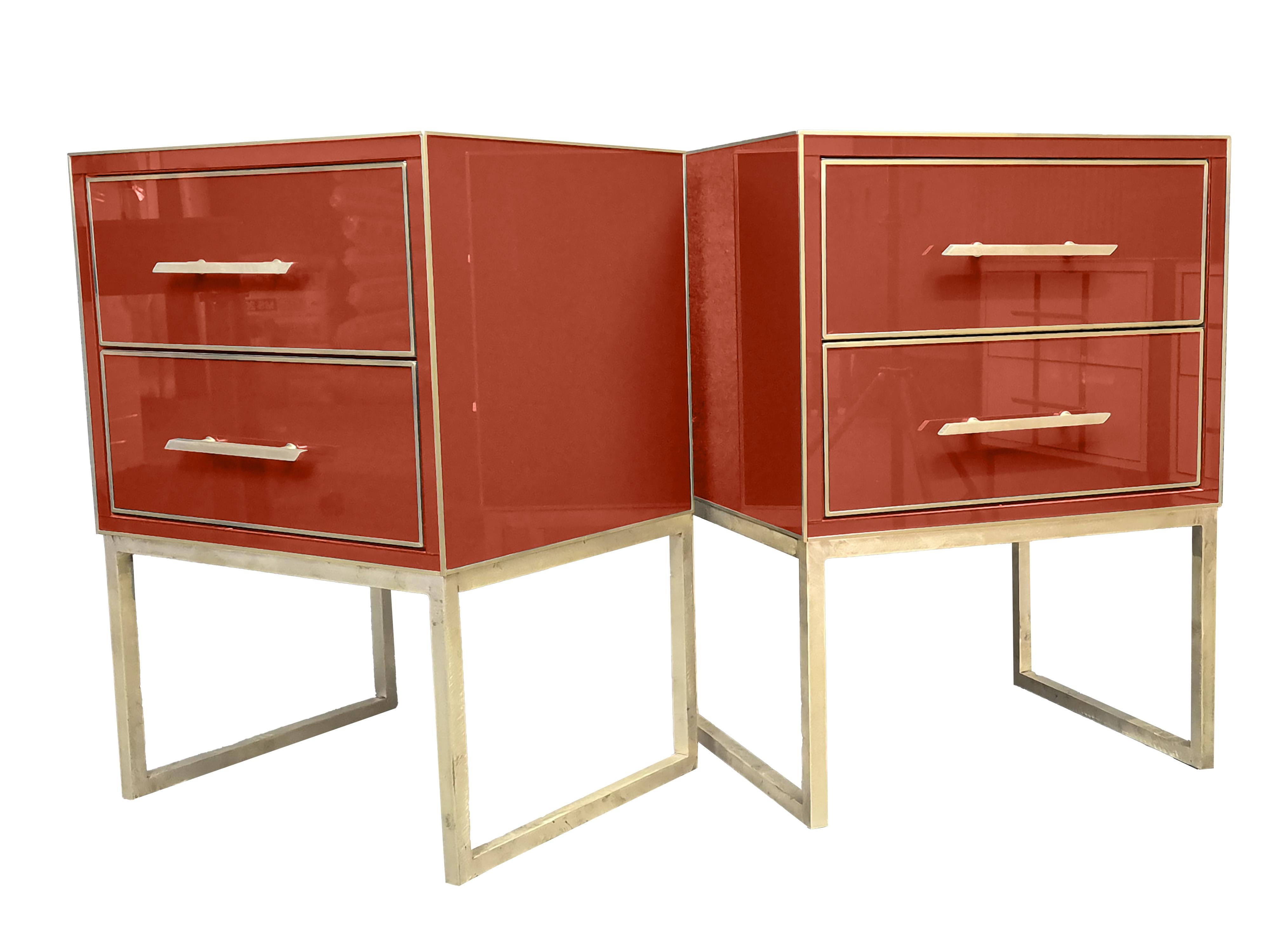 Laiton Table de nuit italienne en terre cuite, verre, bois et laiton - Exclusivité Semaine de la mode de Milan en vente