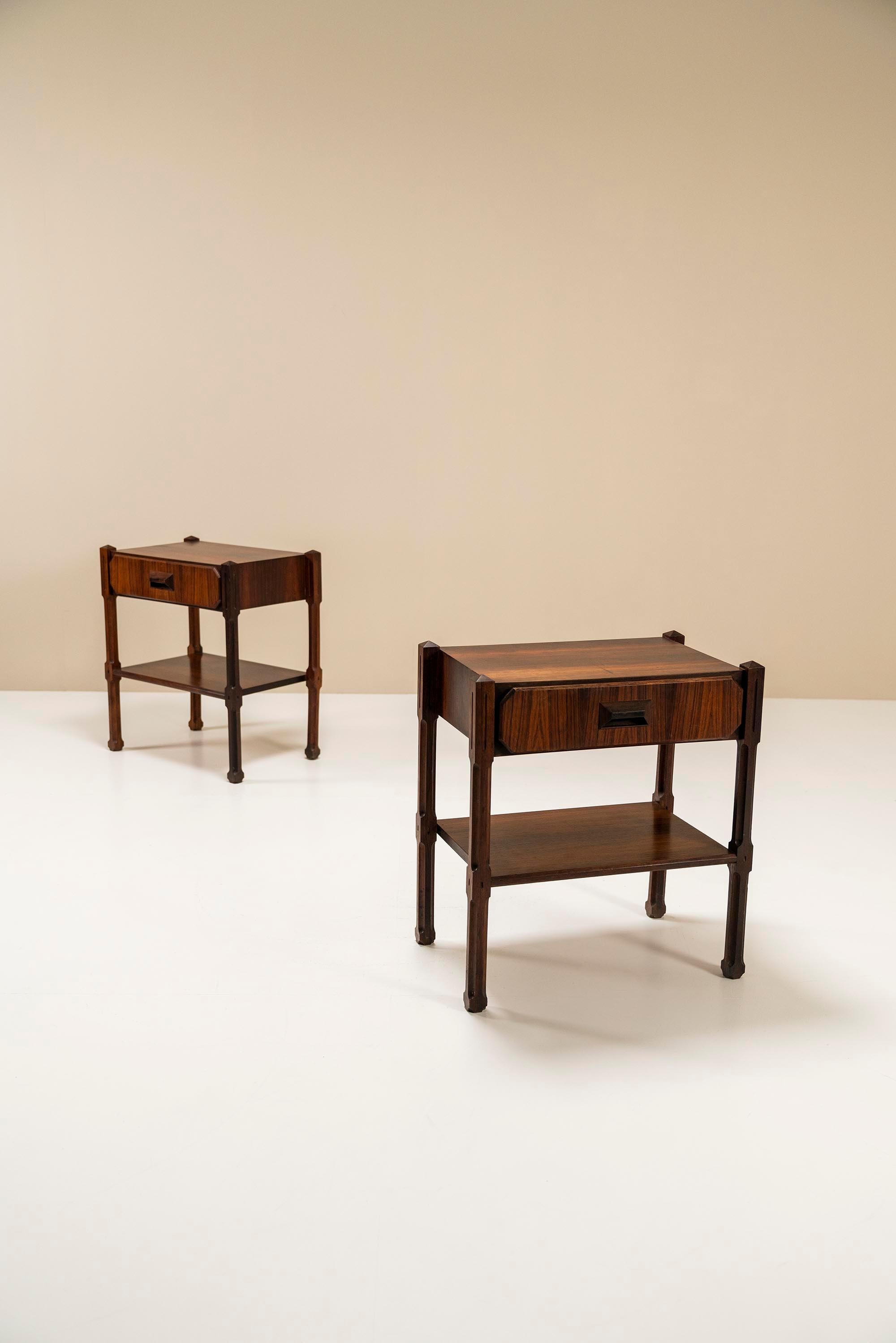 Italian Nightstands in Rosewood in the Manner of Ico Parisi, Italy, 1950s In Good Condition In Hellouw, NL