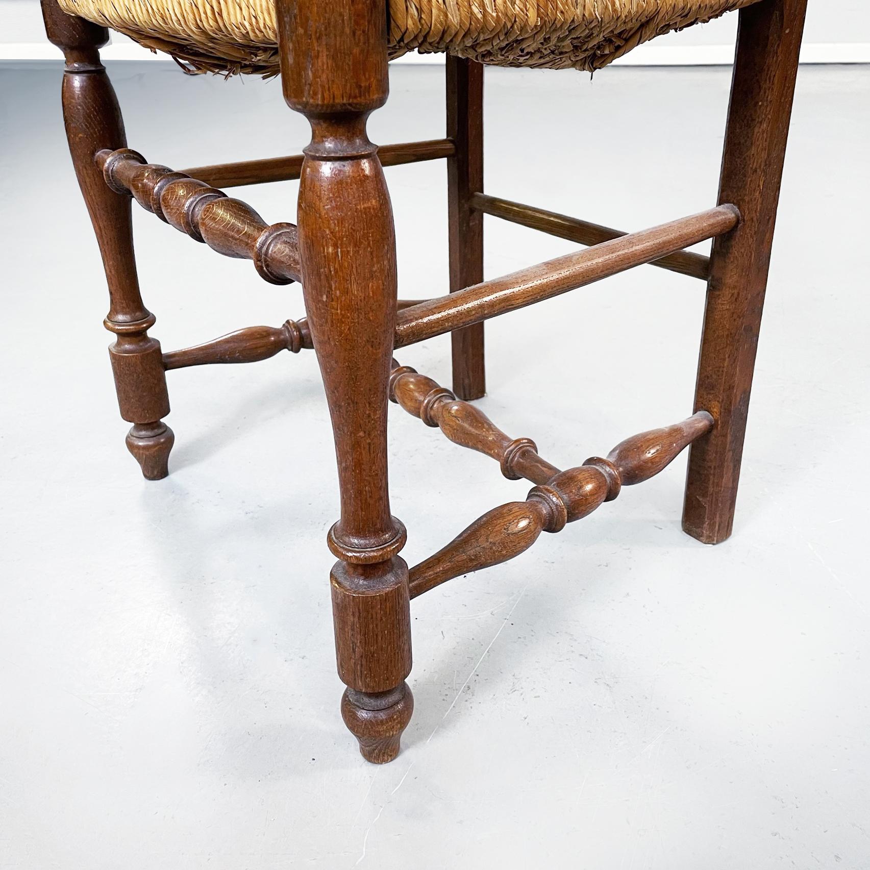 Italian Nineteenth Century Finely Crafted Wooden and Straw Chairs, Late1800s For Sale 9