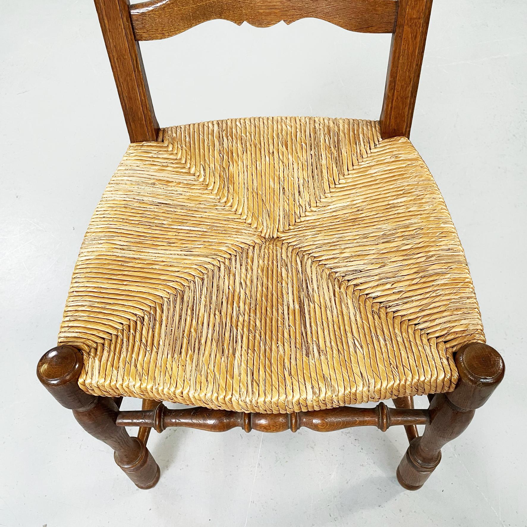 Italian Nineteenth Century Finely Crafted Wooden and Straw Chairs, Late1800s For Sale 2