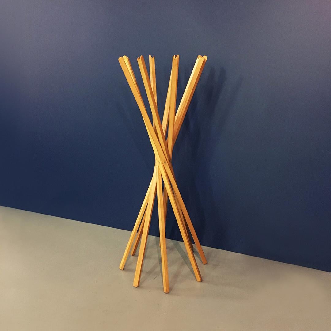 Italian Oak Coat Stand Sciangai by De Pas, D'Urbino, Lomazzi for Zanotta, 1973 In Good Condition In MIlano, IT