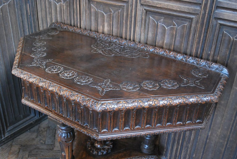 Italian Oak Hall Table For Sale at 1stDibs