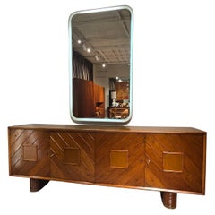 Italienisches Sideboard aus Eiche aus den 70er Jahren.