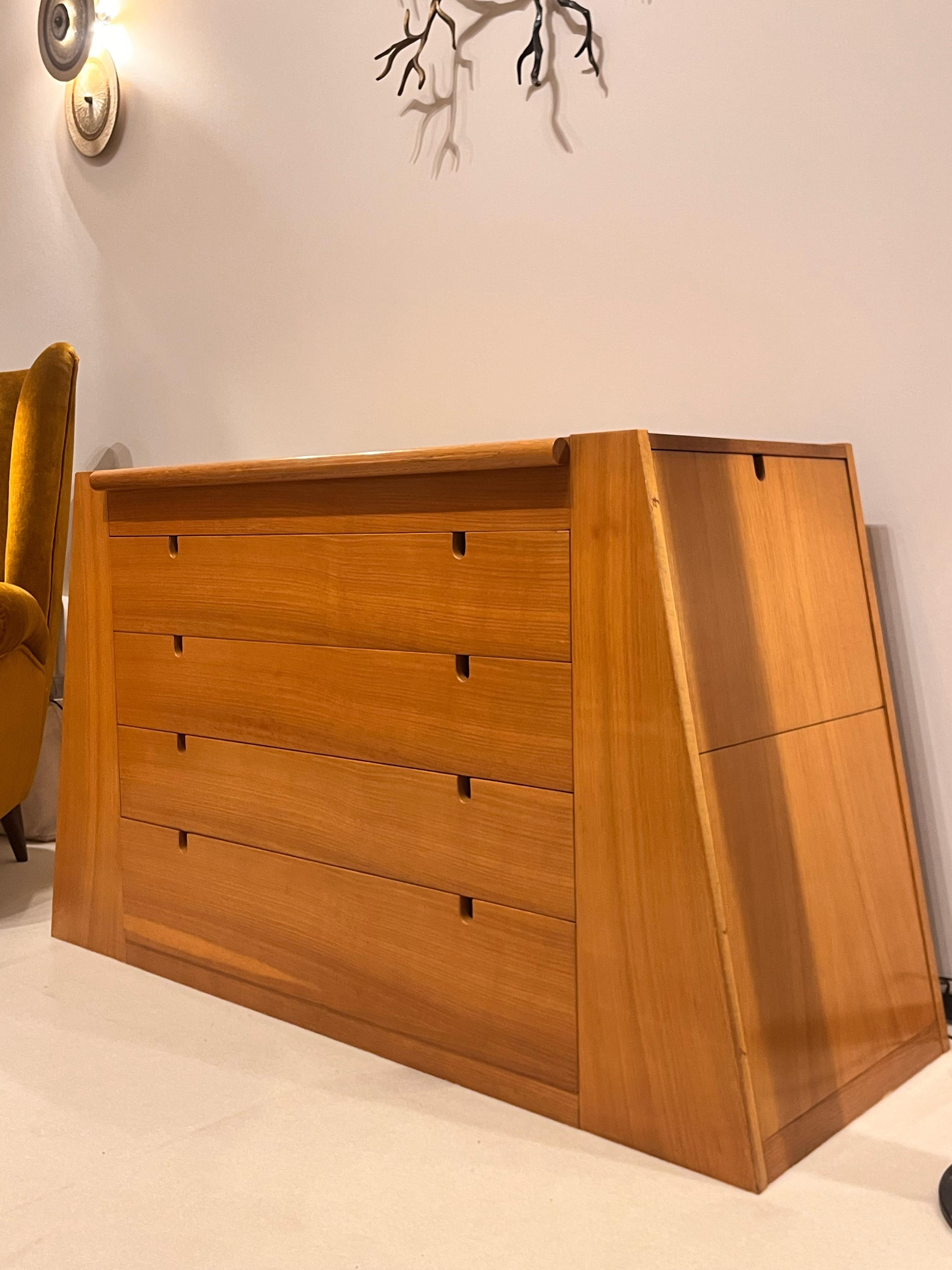 Quercia Commodino italiano impiallacciato in Oak - Italia, circa 1980 in vendita