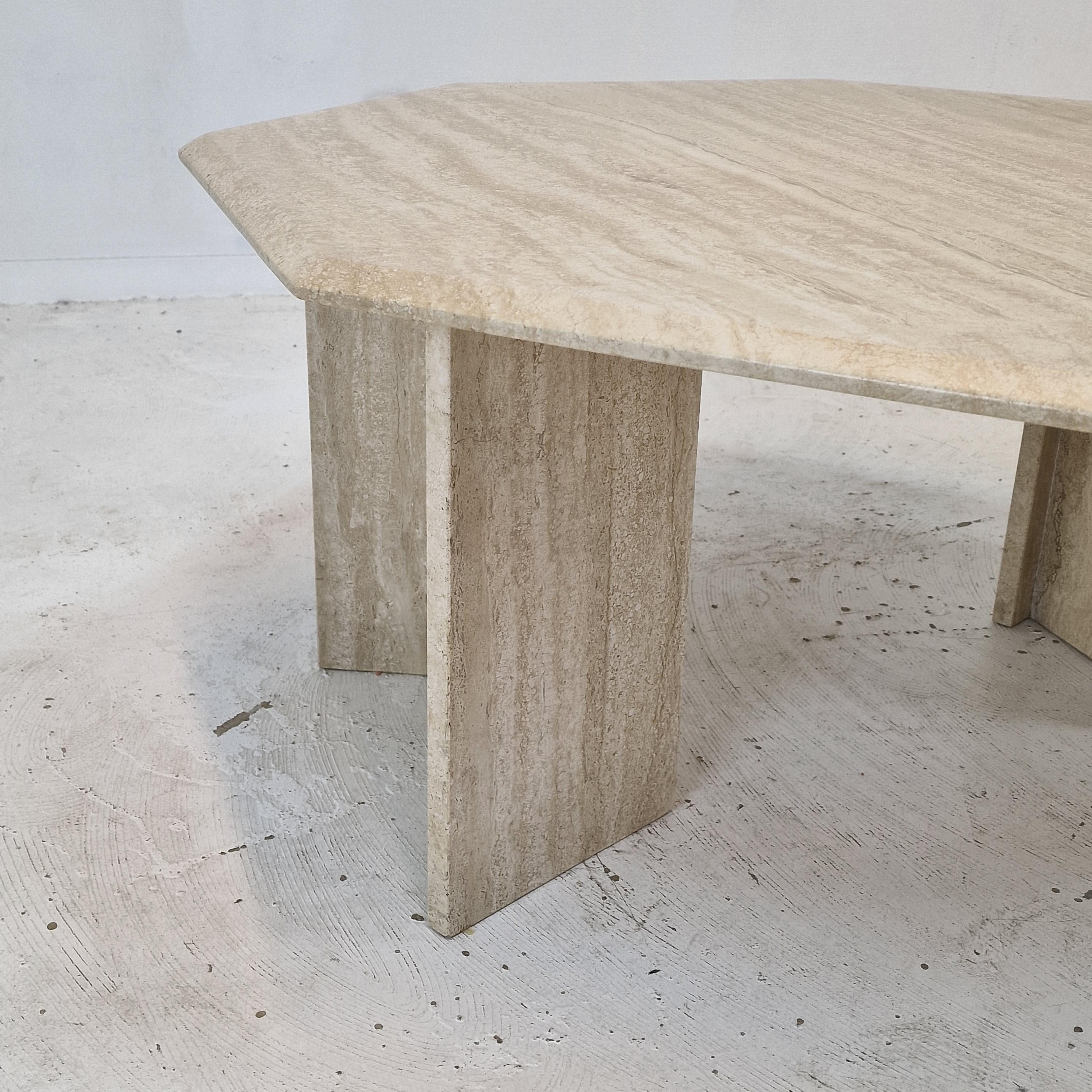 Italian Octagon Coffee Table in Travertine, 1980s For Sale 6