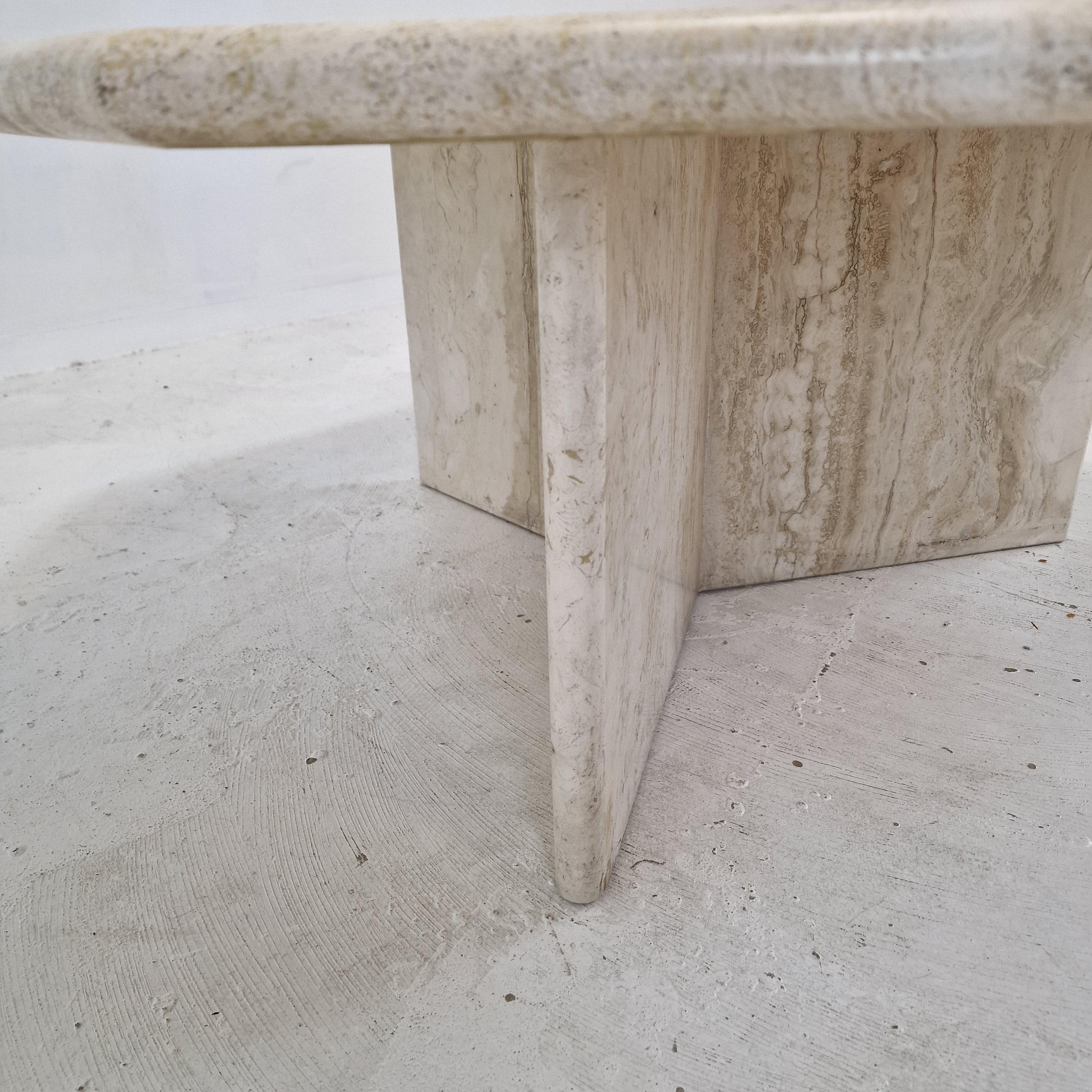 Italian Octagon Coffee Table in Travertine, 1980s For Sale 7