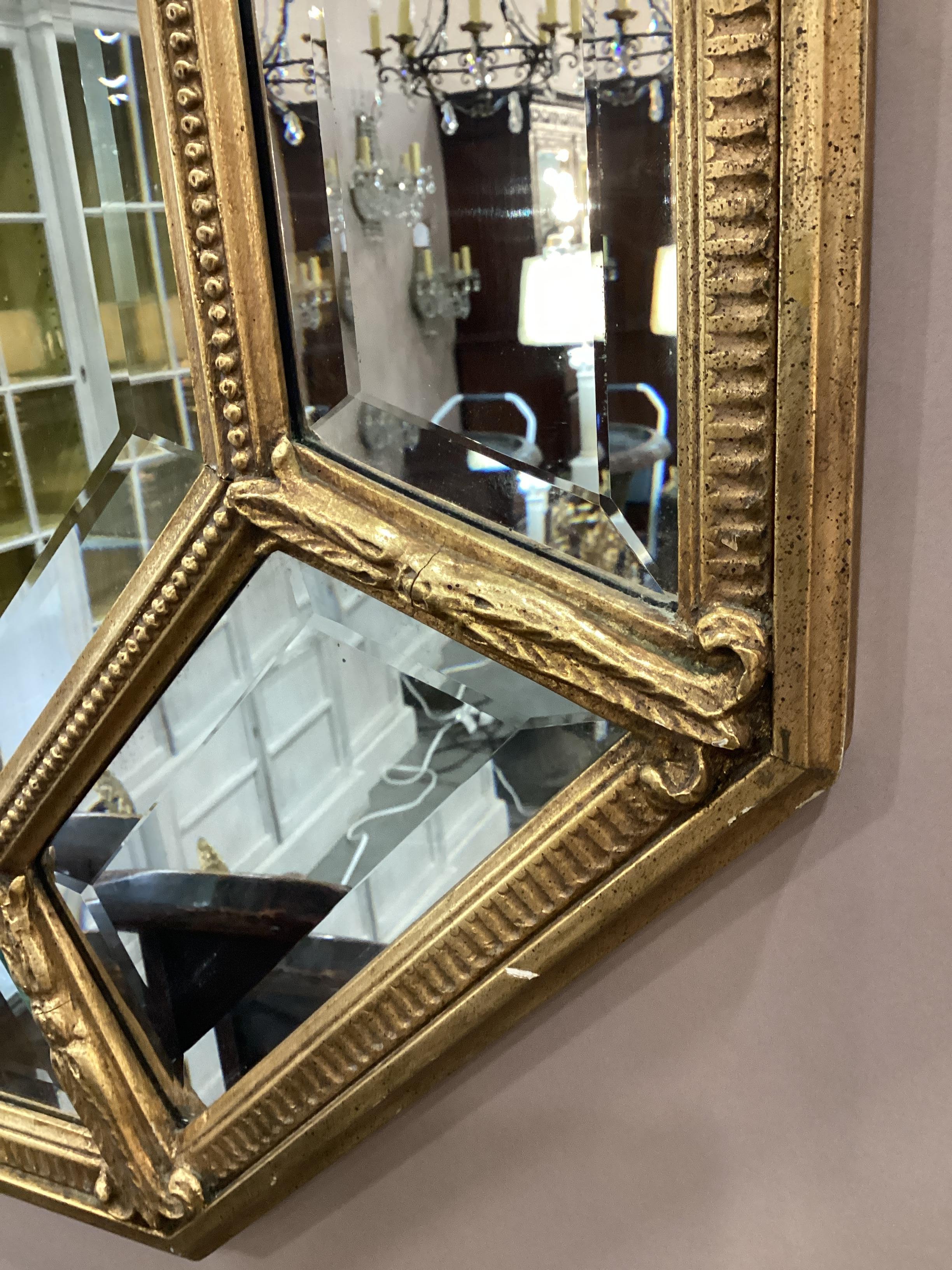 Italian Octagonal Giltwood Beveled Mirror  In Good Condition In Chapel Hill, NC
