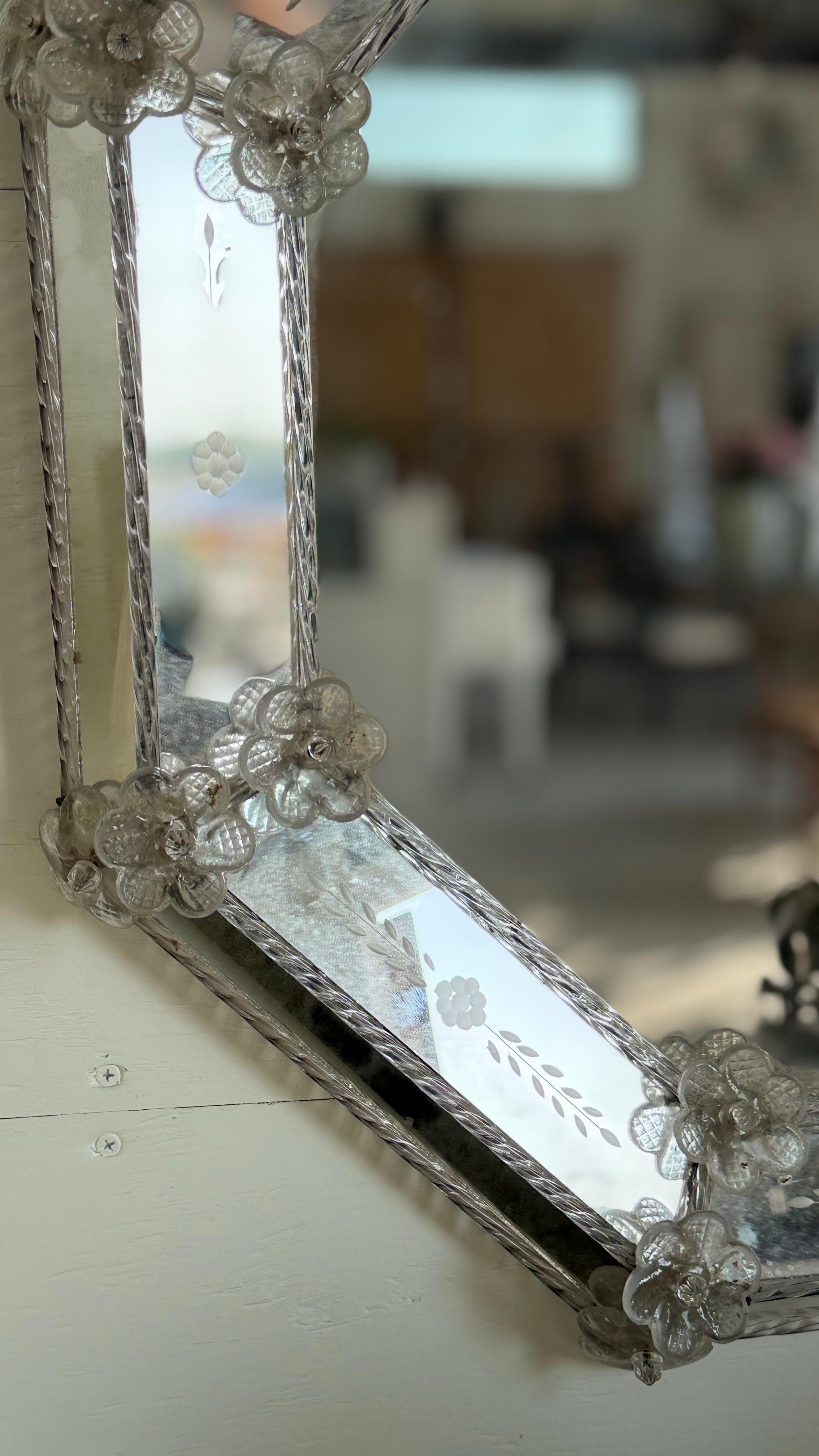 Français Miroir octogonal vénitien italien en verre de Murano en vente