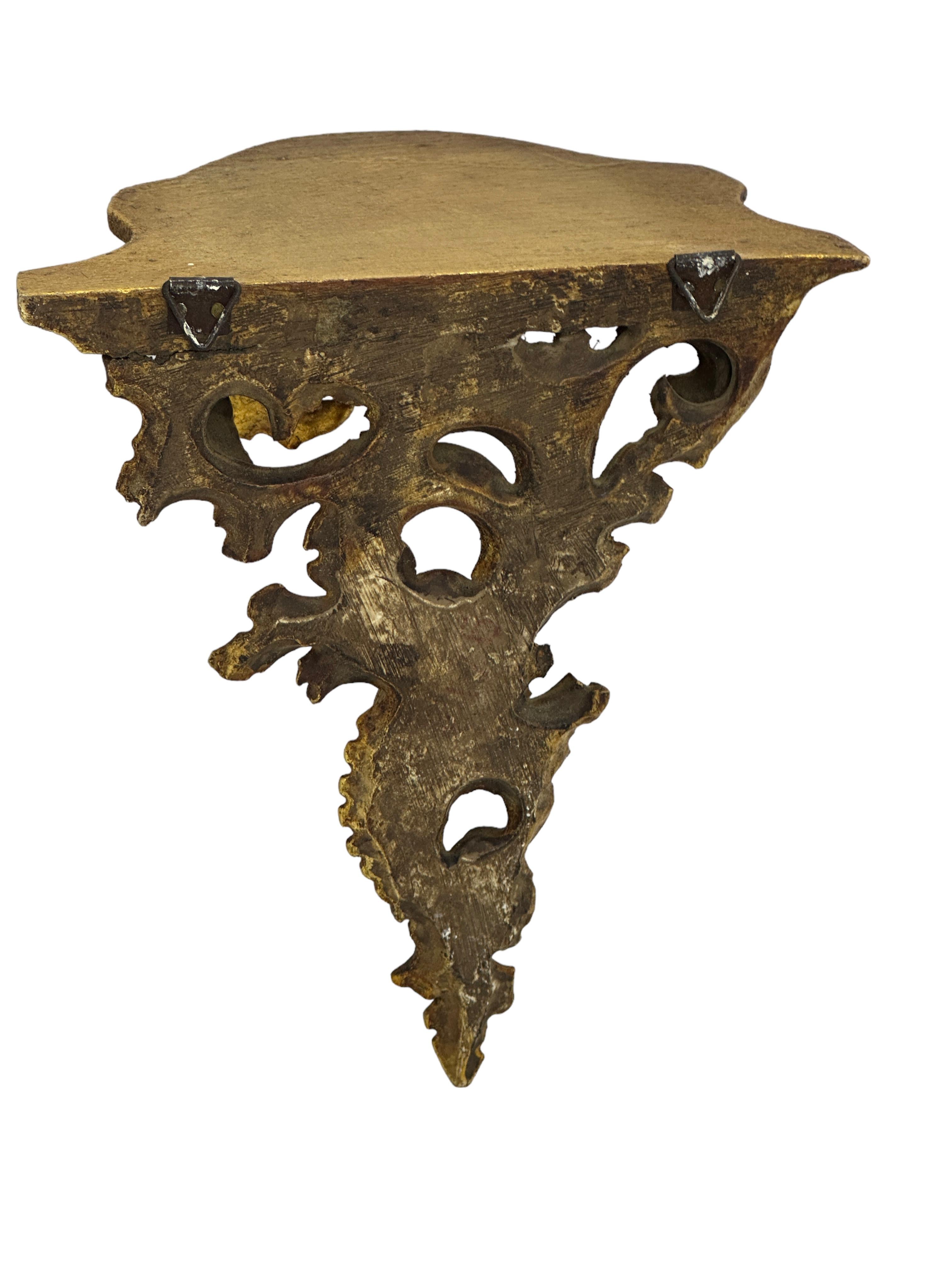 Mid-20th Century Italian Old Venetian Miniature Wall Shelf, Gilded Carved Acanthus, Rococo Style For Sale