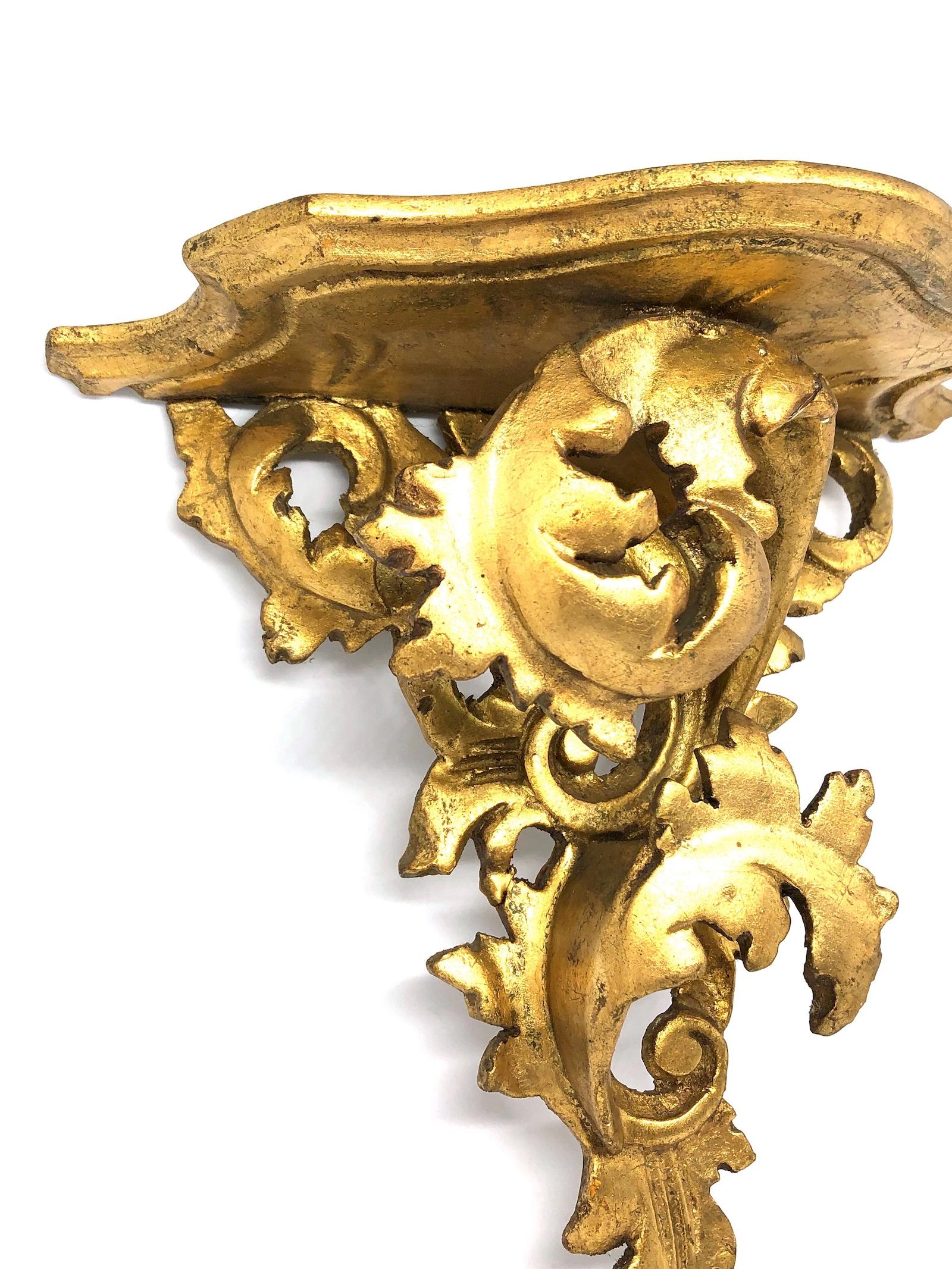Italian Old Venetian Wall Shelf, Gilded Carved Acanthus, Rococo Style 3