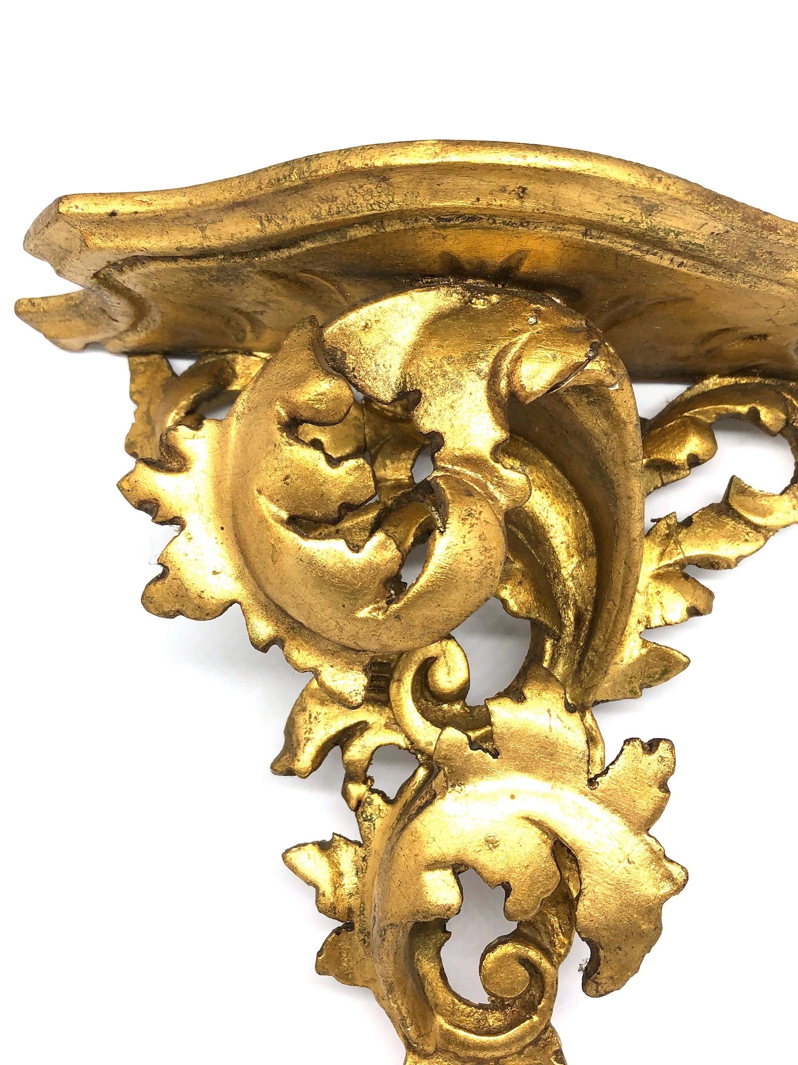 Italian Old Venetian Wall Shelf, Gilded Carved Acanthus, Rococo Style 1