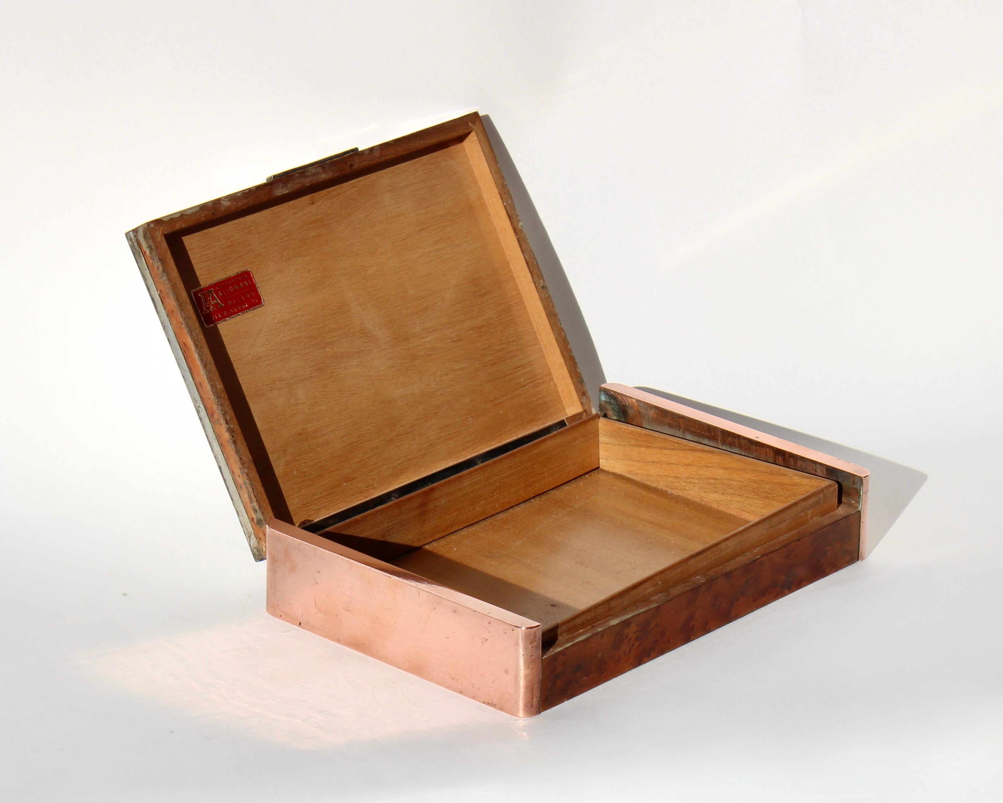 Coffret à cigarettes ou commode en bois d'olivier italien par Argenteria Alignani en vente 4