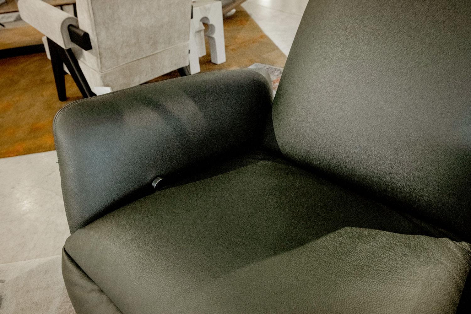 Contemporary Italian Olive Colored Leather Upholstered Recliner, Poltrona Frau