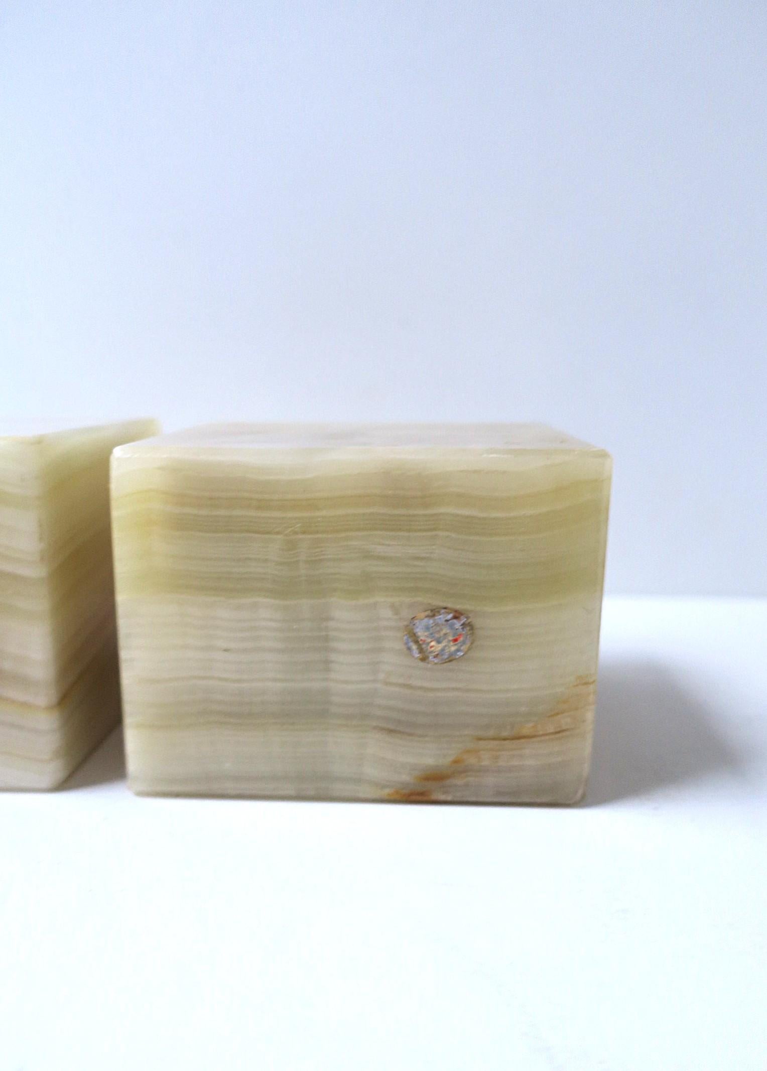 Sujetalibros de mármol ónice italiano, Pareja en venta 6