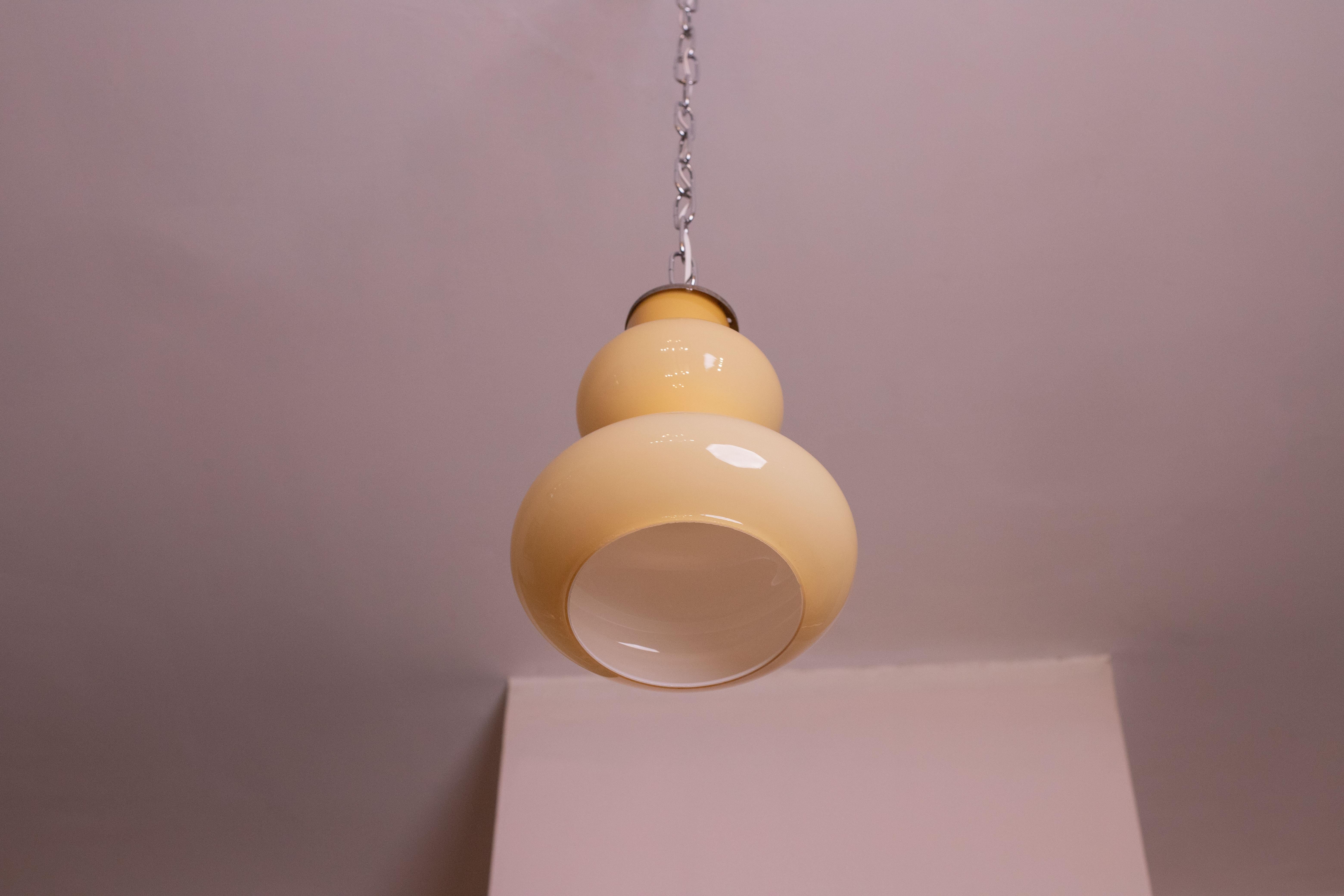 Lampada italiana in vetro opalino, anni '70 in vendita 2