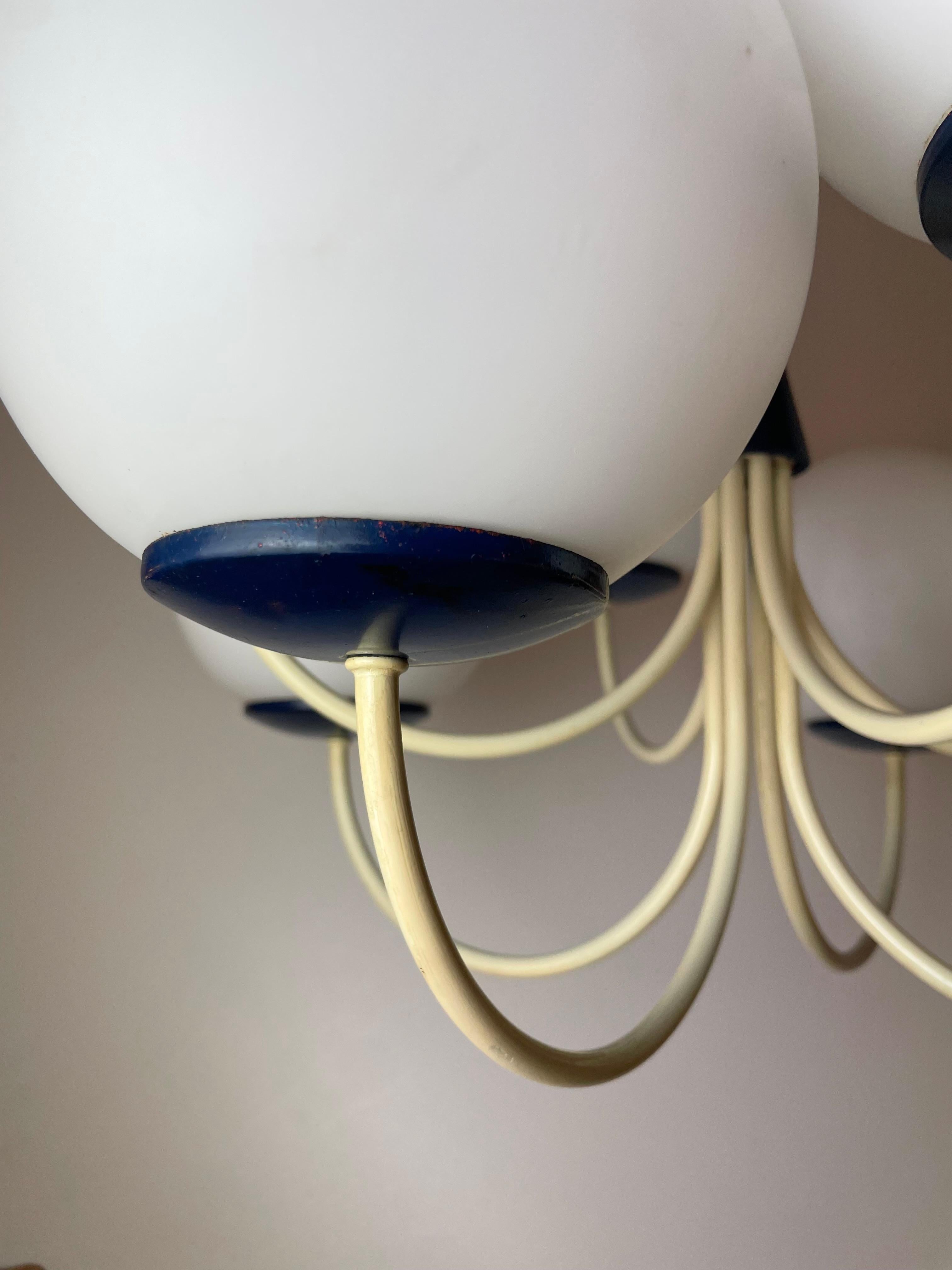 Italian Opalin Chandelier, 1950s For Sale 5